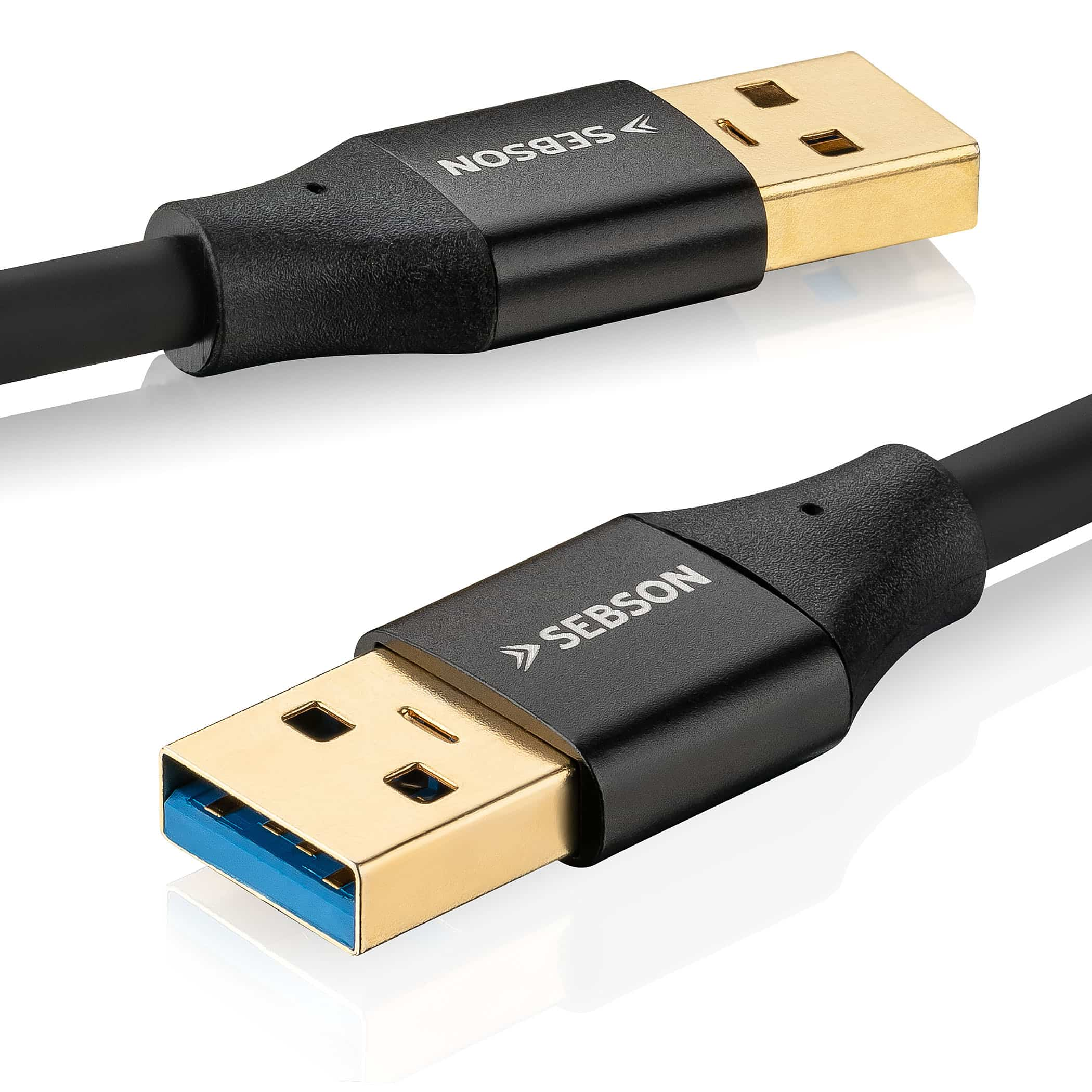 Zwei schwarze USB-Kabel mit goldenen Steckern. Eines hat einen blauen USB-Anschluss. Die Marke ist Sebson.