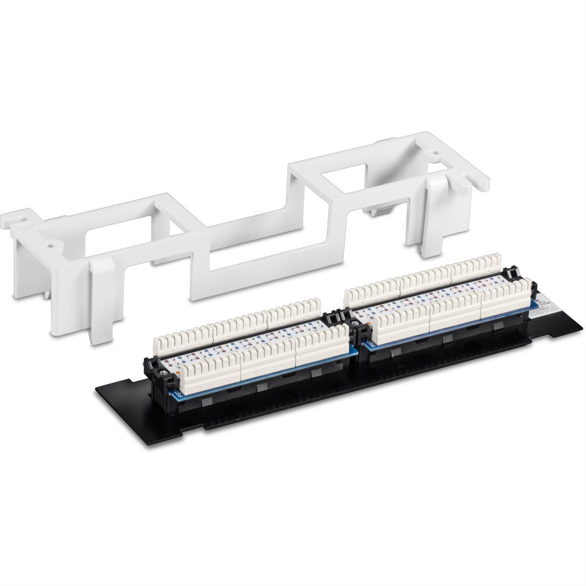 Weißes Patchpanel mit Anschlüssen, zwei Abschnitte auf schwarzer Basis.