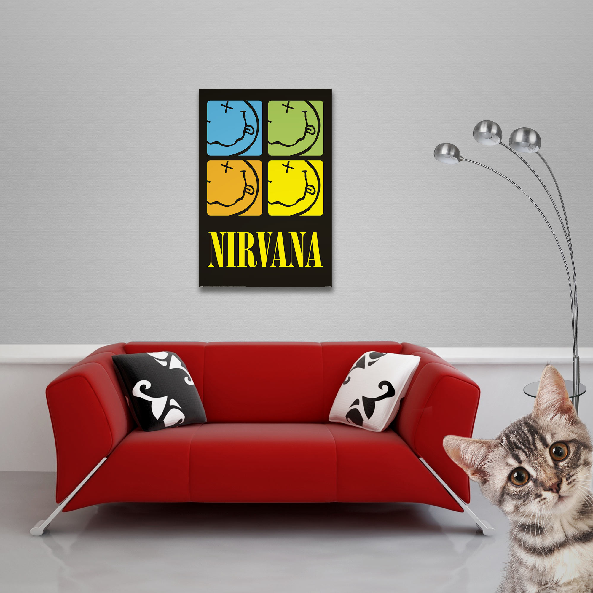 Rote Couch, Nirvana-Poster, Katze, Stehlampe.