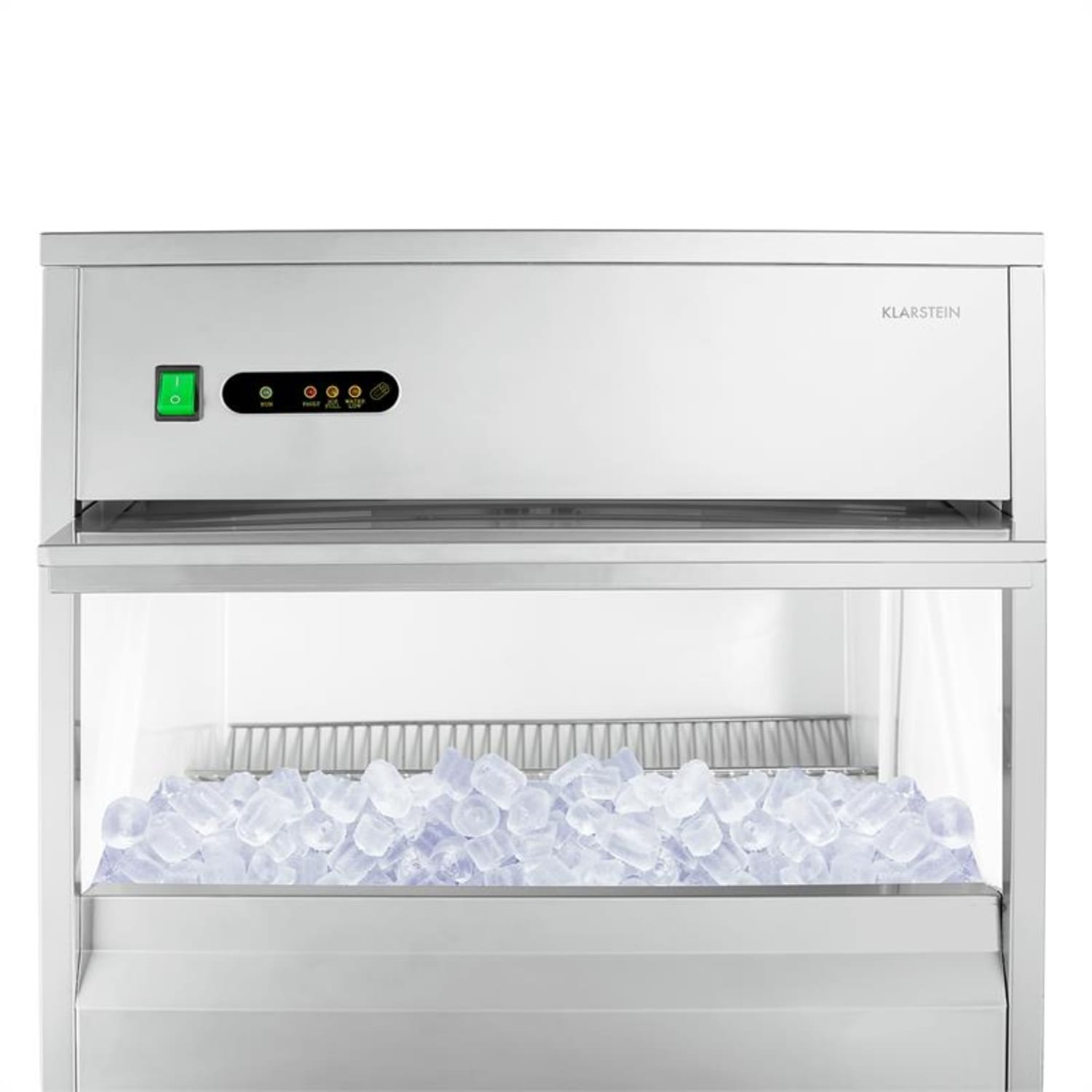 Ein Eisbereiter mit Eiswürfeln und einem Bedienfeld mit grünem Einschaltknopf.