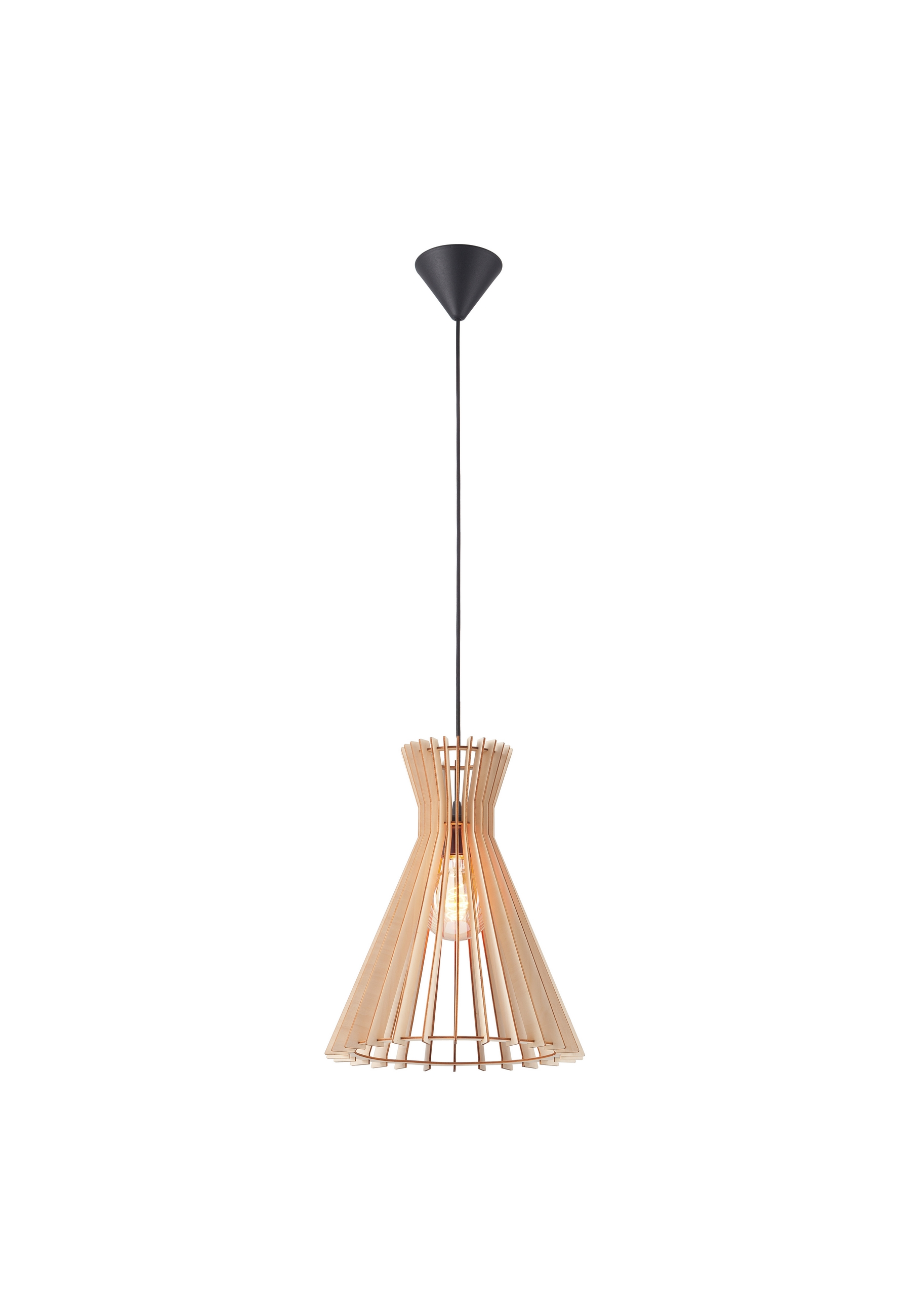 Holz-Pendelleuchte mit Kegelform. Eine Glühbirne ist innen, und ein schwarzes Kabel ist befestigt.