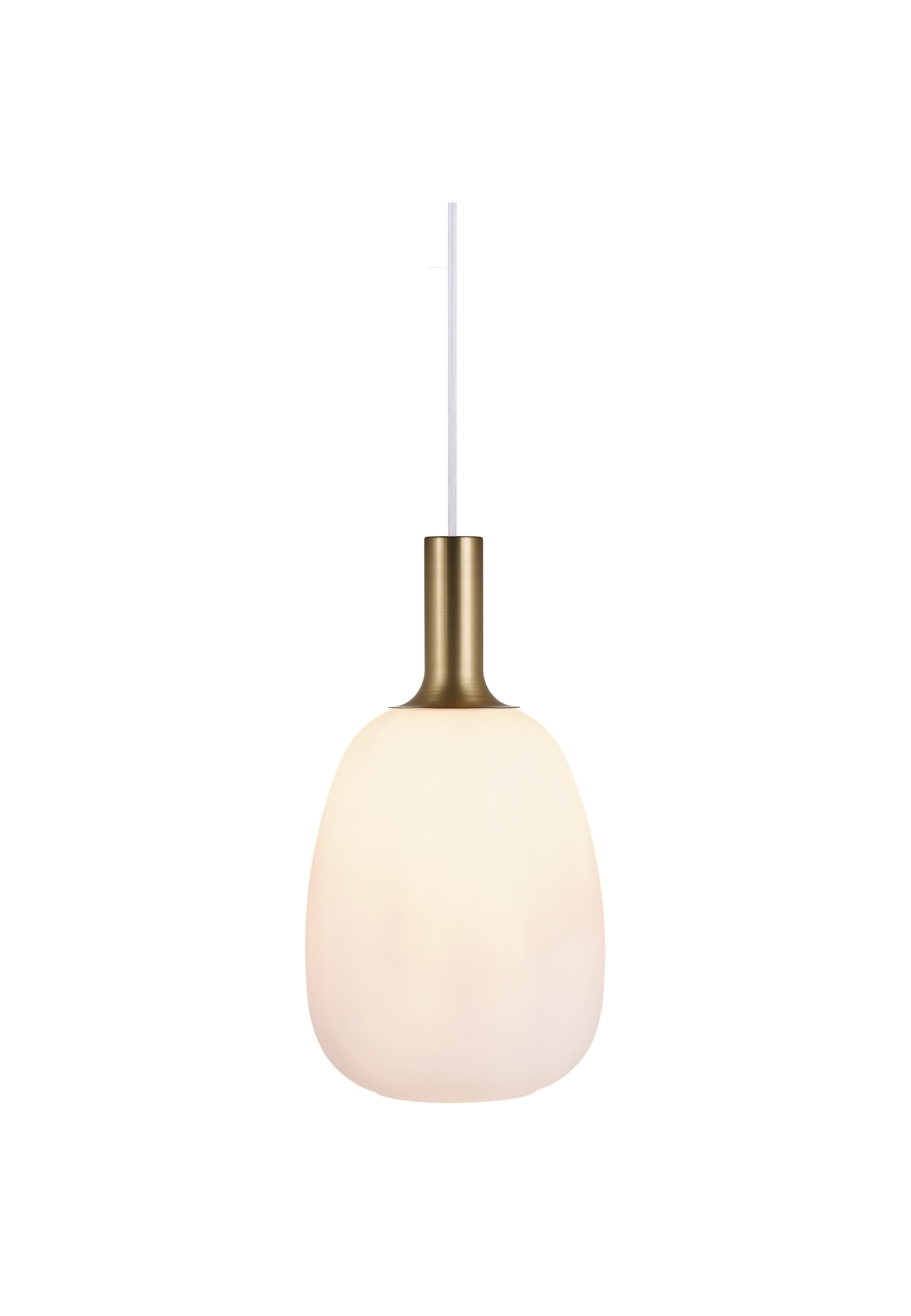 Une lampe suspendue blanche et dorée de forme arrondie et allongée avec un cordon blanc.