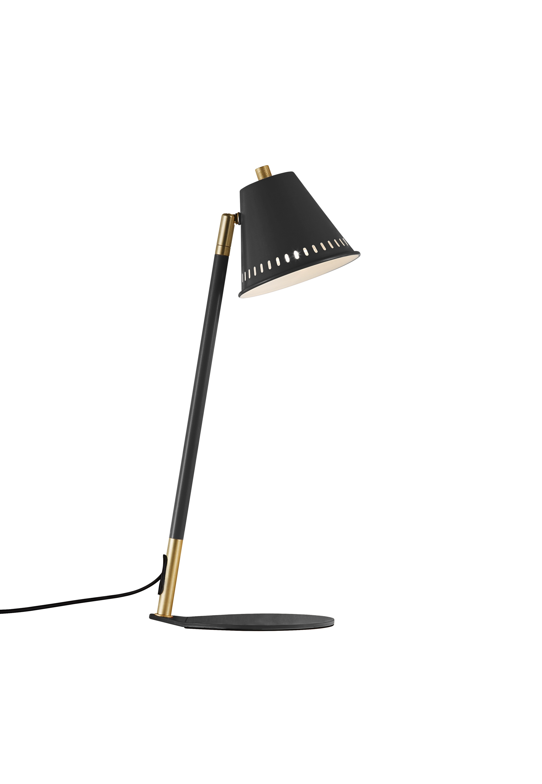 Schwarze Schreibtischlampe mit abgewinkeltem Arm und perforiertem Schirm. Goldakzente.
