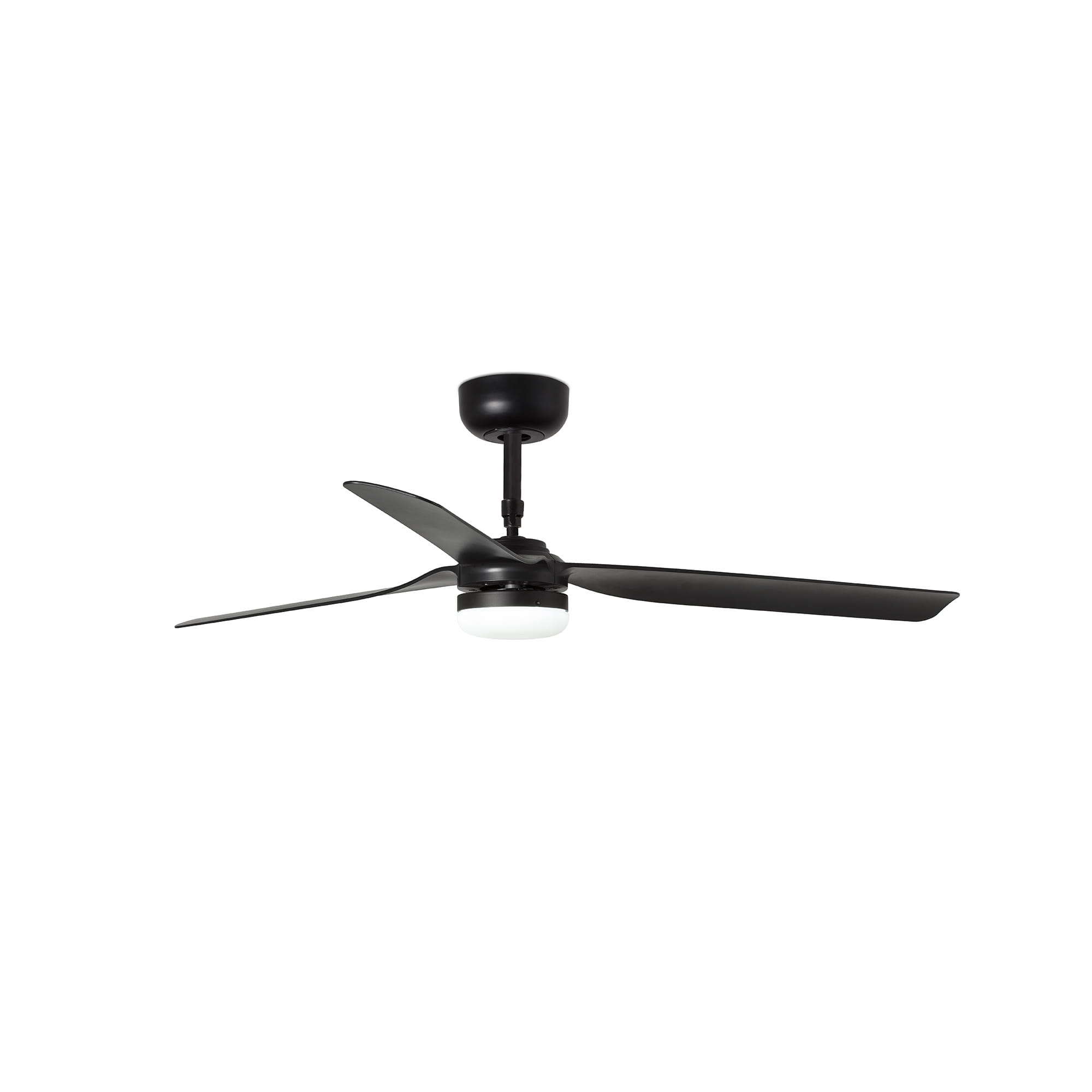 Ein schwarzer Deckenventilator mit drei Flügeln, einem zentralen Licht und einem schwarzen Motor. Der Hintergrund ist weiß.