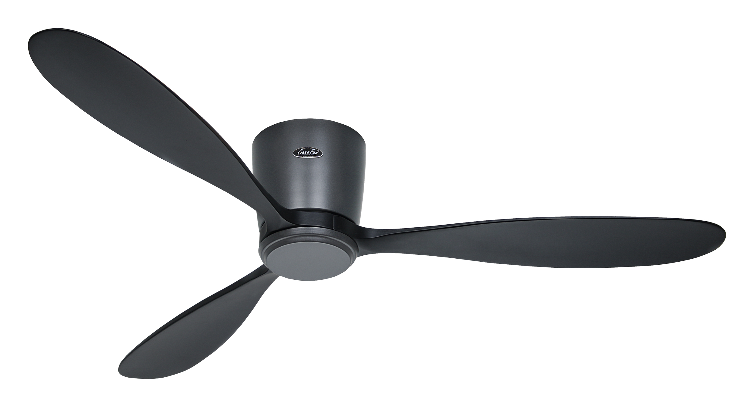 Schwarzer Deckenventilator mit drei Flügeln, vor weißem Hintergrund, mit zentralem Motorgehäuse.