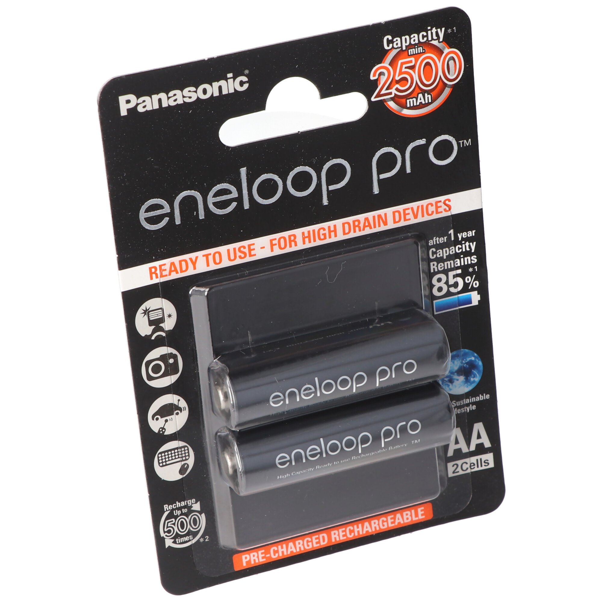 Ein Batteriepack mit zwei AA-Batterien, beschriftet mit eneloop pro, und Spezifikationen.