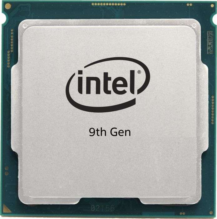 Primo piano di una CPU Intel di 9a generazione. Il logo Intel è chiaramente visibile.