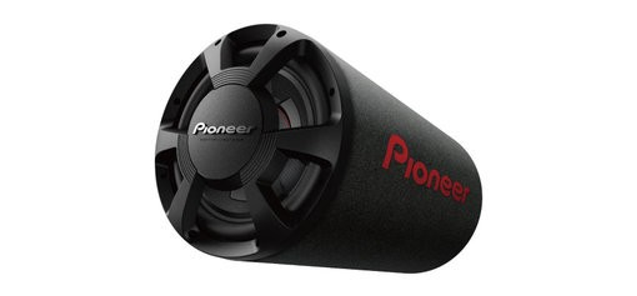Un subwoofer Pioneer negro, cilíndrico, con el logo Pioneer rojo, sobre un fondo blanco.