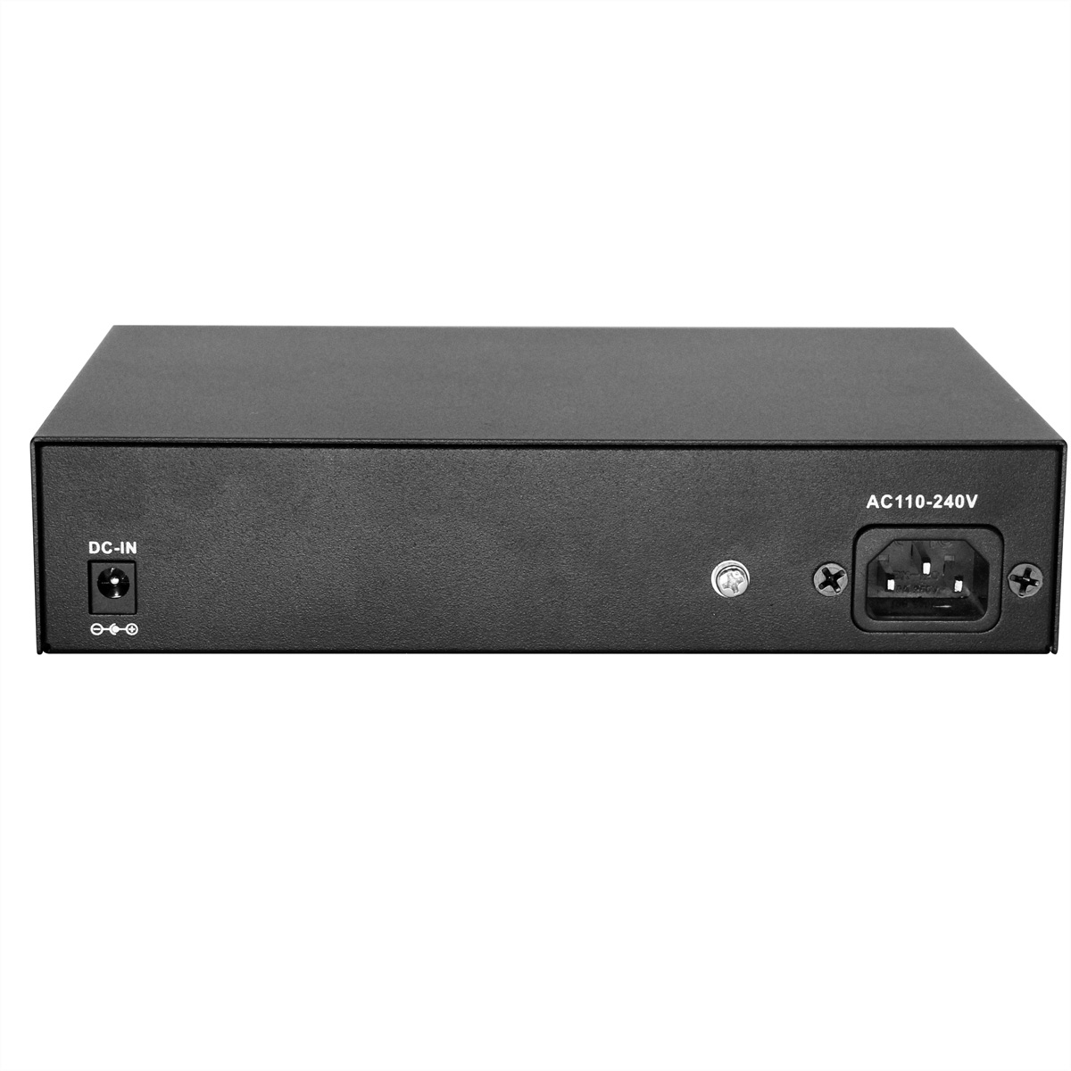 Een zwarte netwerkswitch met DC-IN, AC110-240V poorten. Witte achtergrond.