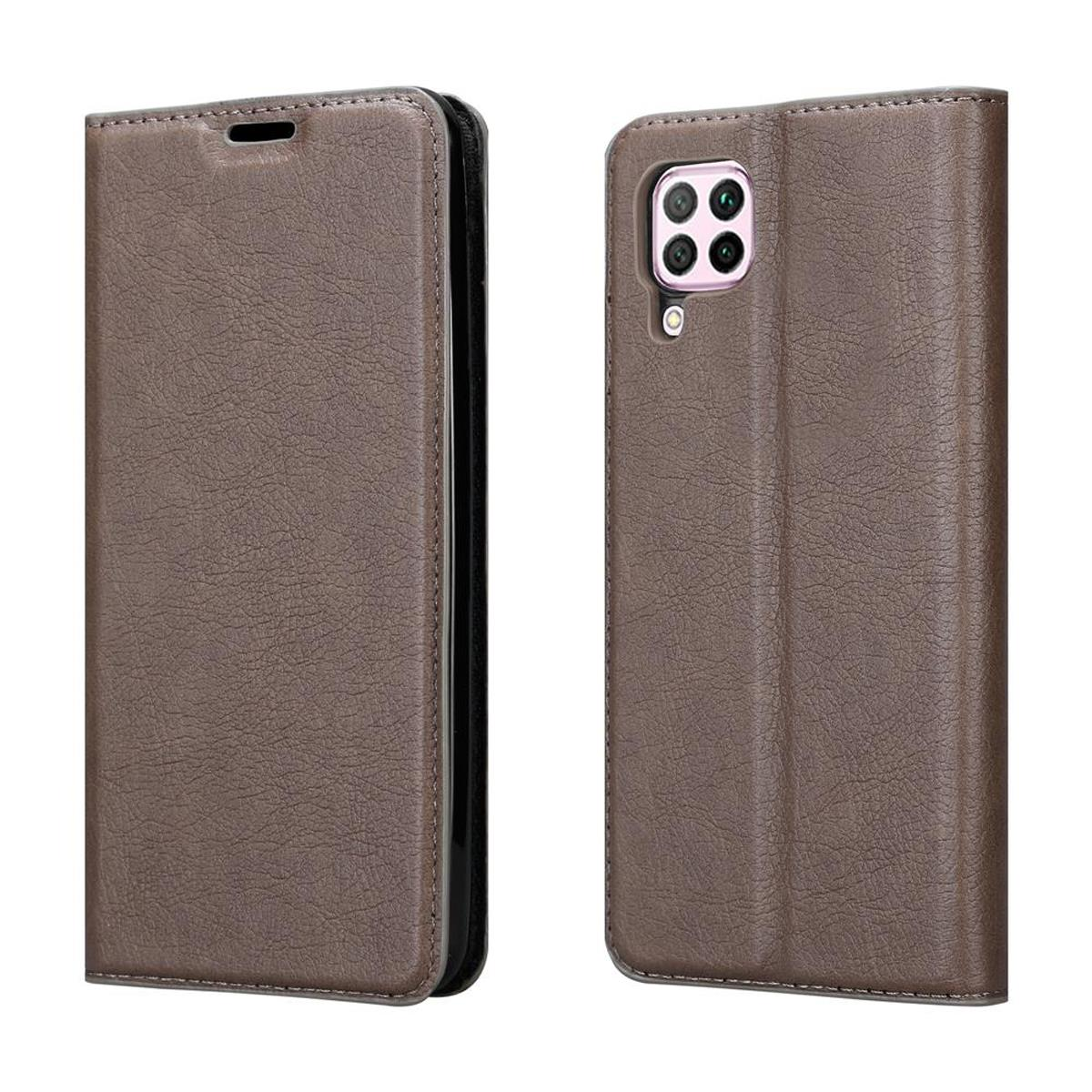 Braune Leder-Handyhülle, geschlossen und geöffnet, mit Telefonkamera.