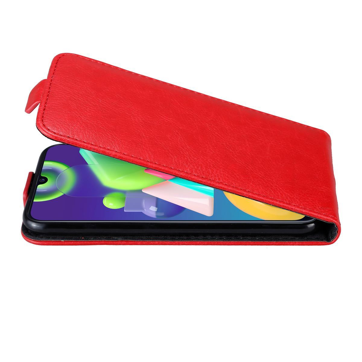 Eine rote Handyhülle, geöffnet, mit einem Telefon darin, das seinen Bildschirm zeigt.