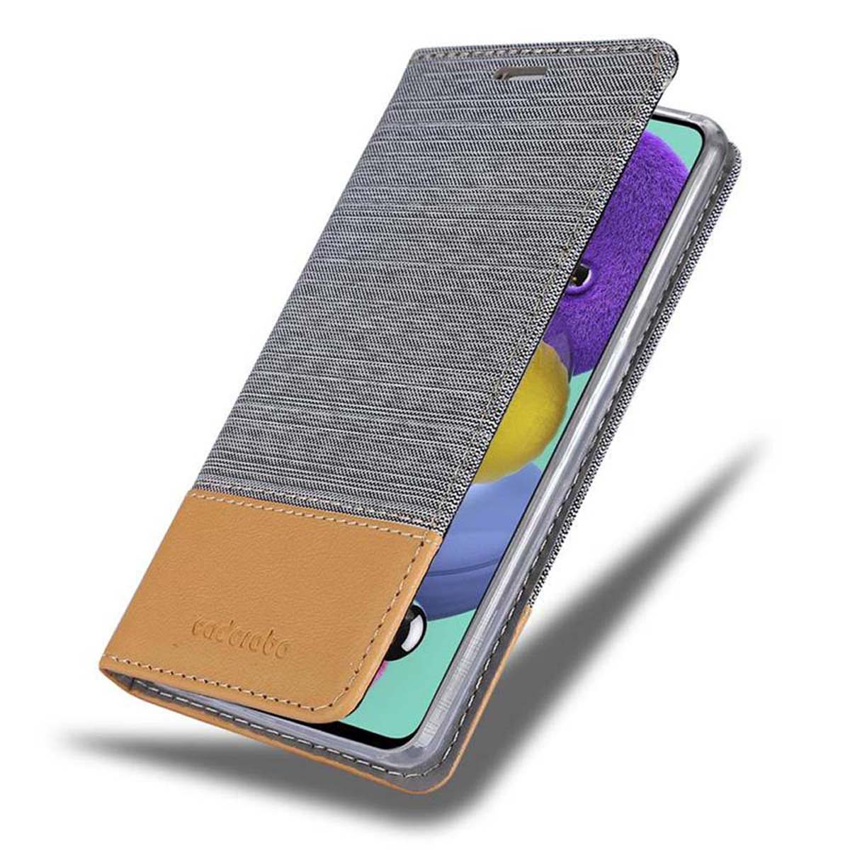 Custodia per telefono con parte superiore in tessuto grigio e inferiore marrone, aperta. Telefono dentro, con schermo viola. Sfondo bianco.