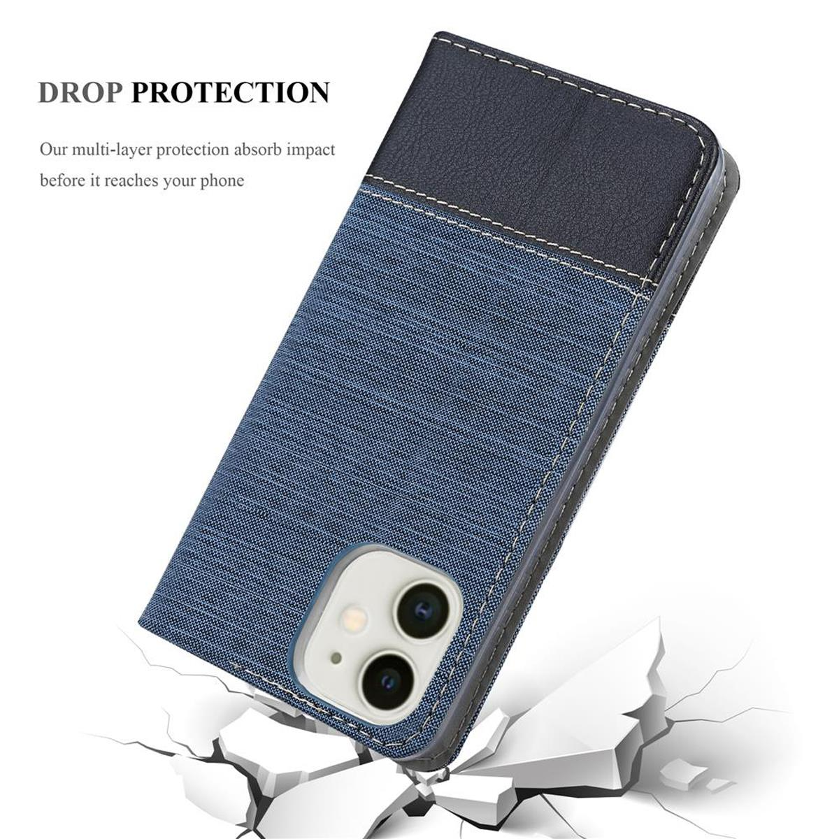Custodia blu e nera, cuciture bianche. Il telefono è parzialmente visibile. Sfondo bianco con crepe in basso.
