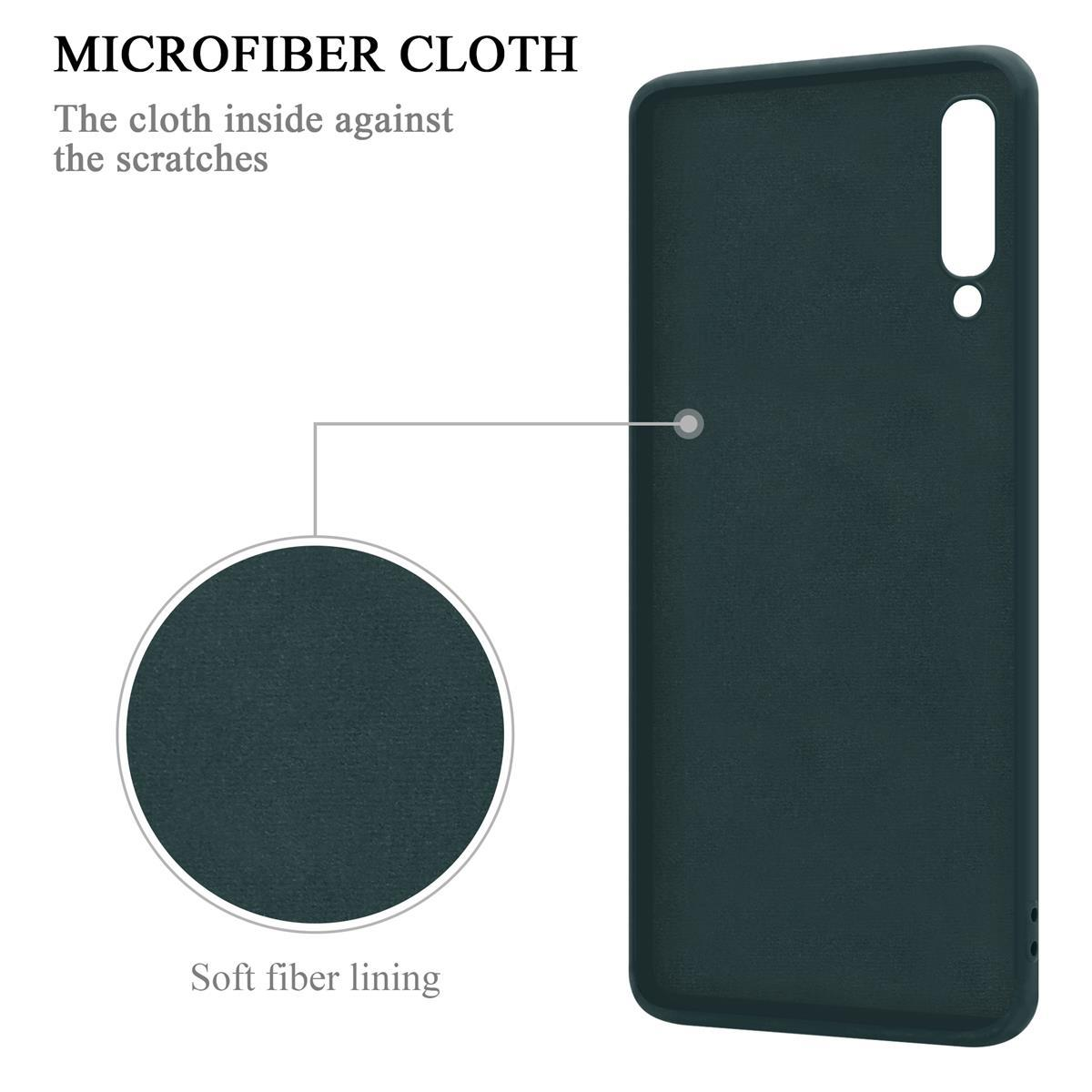 Primo piano di una custodia per telefono verde scuro con rivestimento in microfibra. Mostra un diagramma e testo.