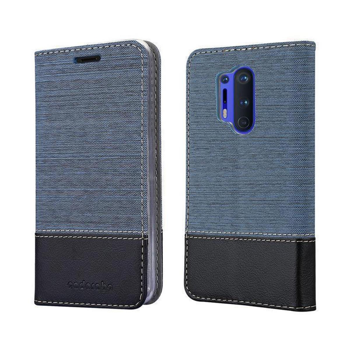Custodia per telefono blu e nera. È aperta e ha una trama denim.