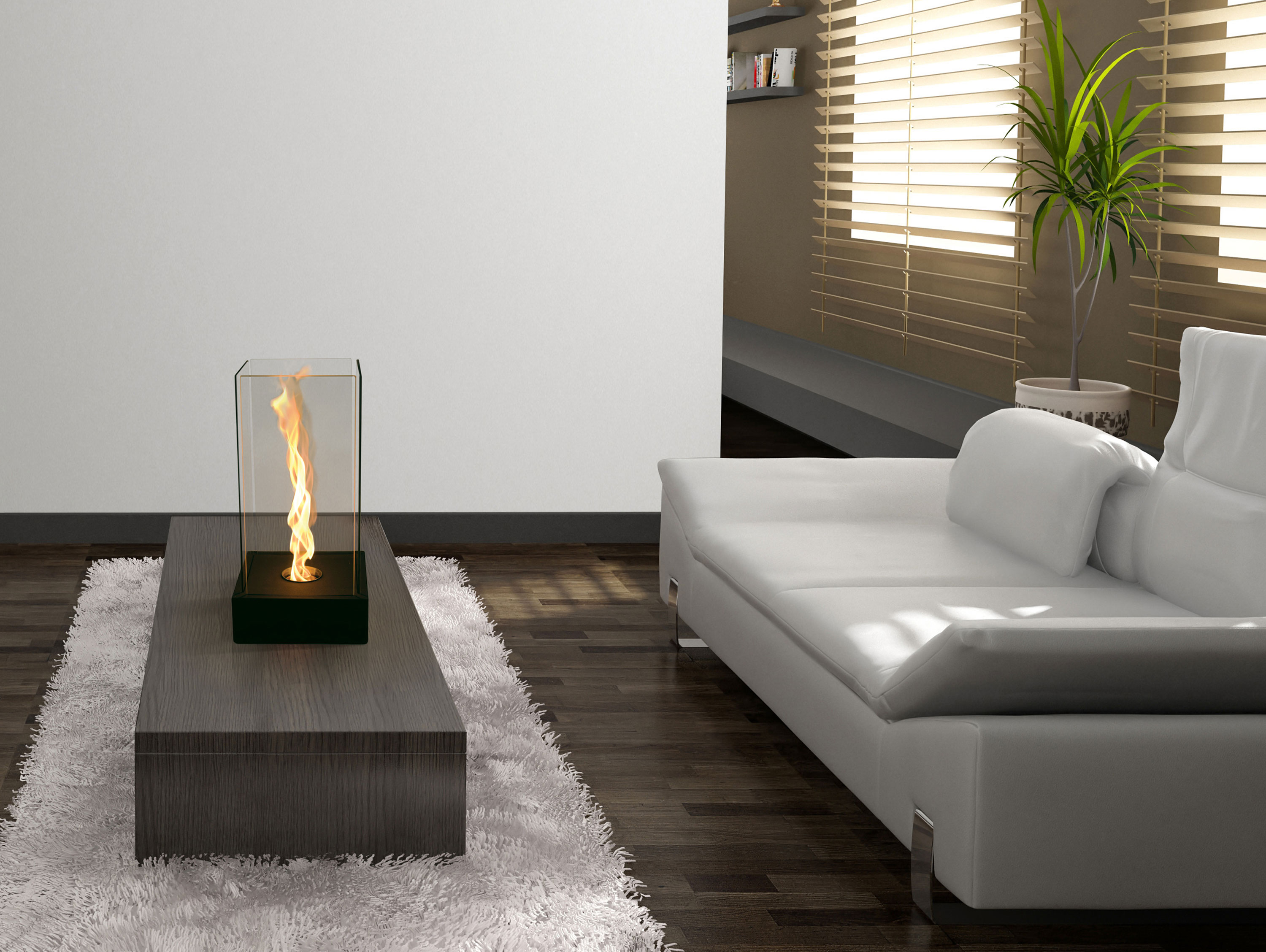 Salón moderno con sofá blanco, chimenea de cristal en una mesa de centro y planta de fondo.