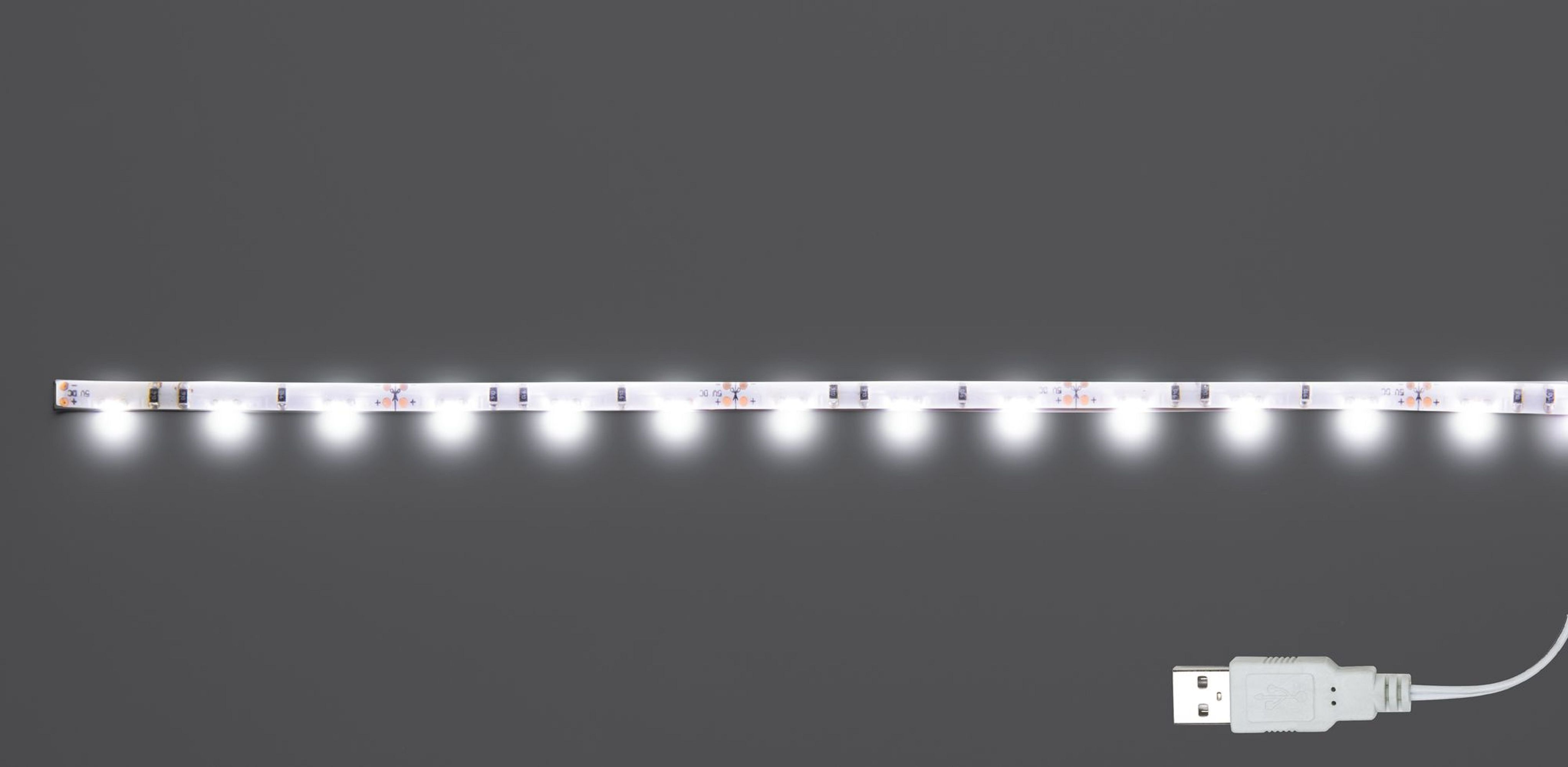 Striscia LED bianca con connettore USB su sfondo grigio.