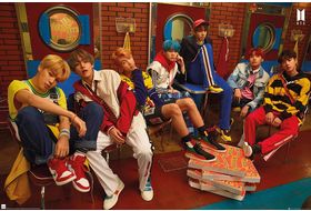 BTS (K-POP)  World Tour BoxSet - (Sonstiges) - Musik-DVD & Blu-ray -  [Sonstiges] - MediaMarkt