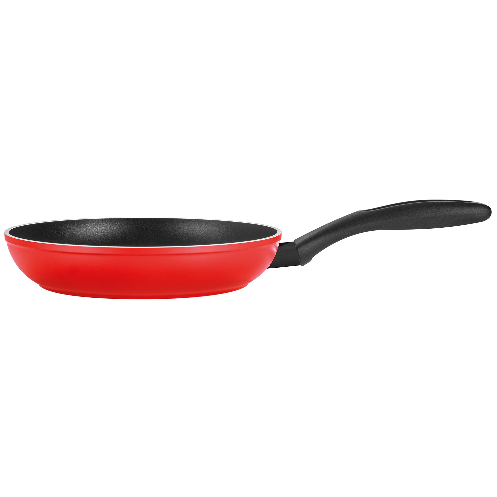 Sartén roja con mango negro. Fondo blanco.