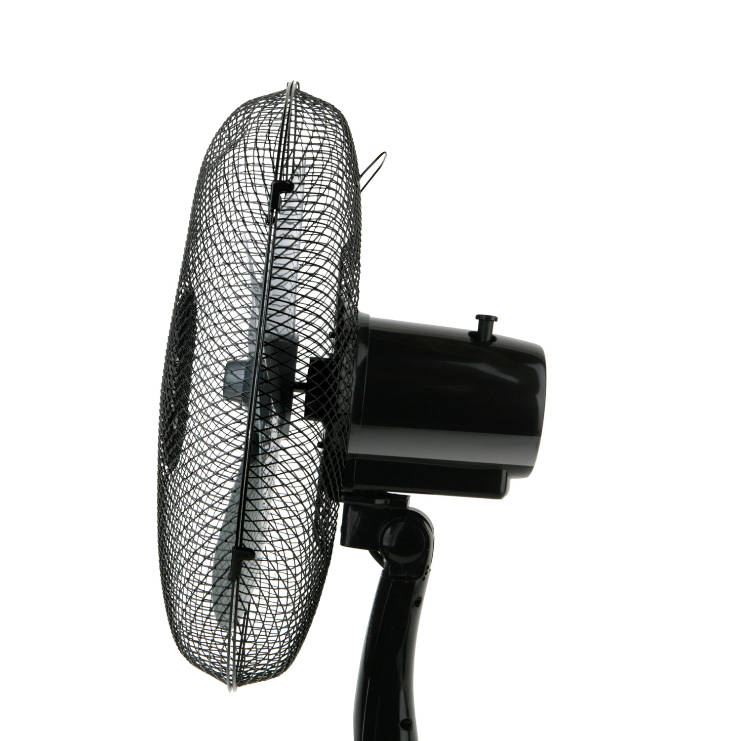 Czarny wentylator z siatką ochronną.