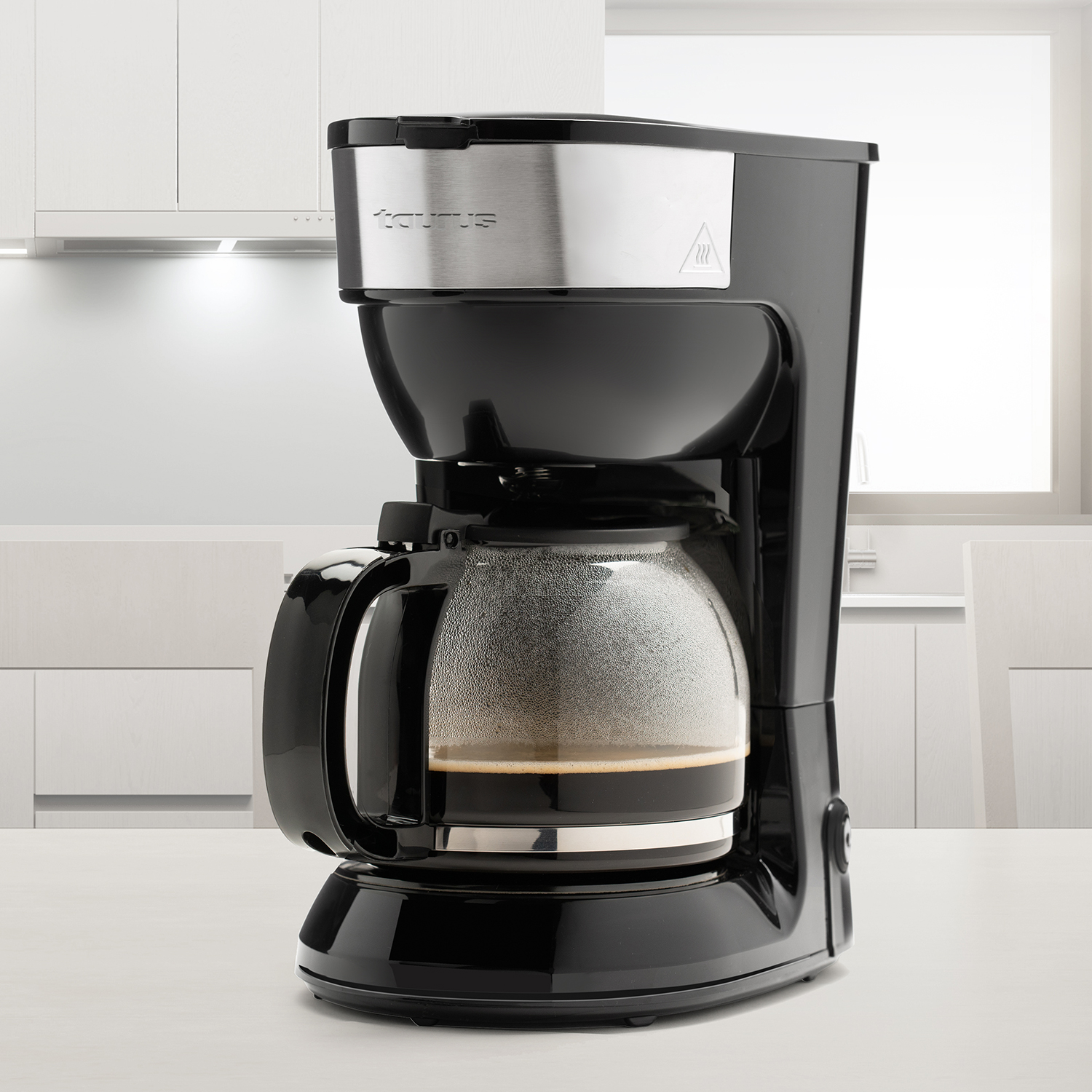 Schwarz TAURUS Filterkaffeemaschine CAPULETO