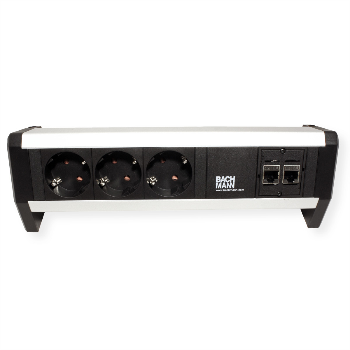 Czarny i srebrny przedłużacz z trzema gniazdami i portami sieciowymi.