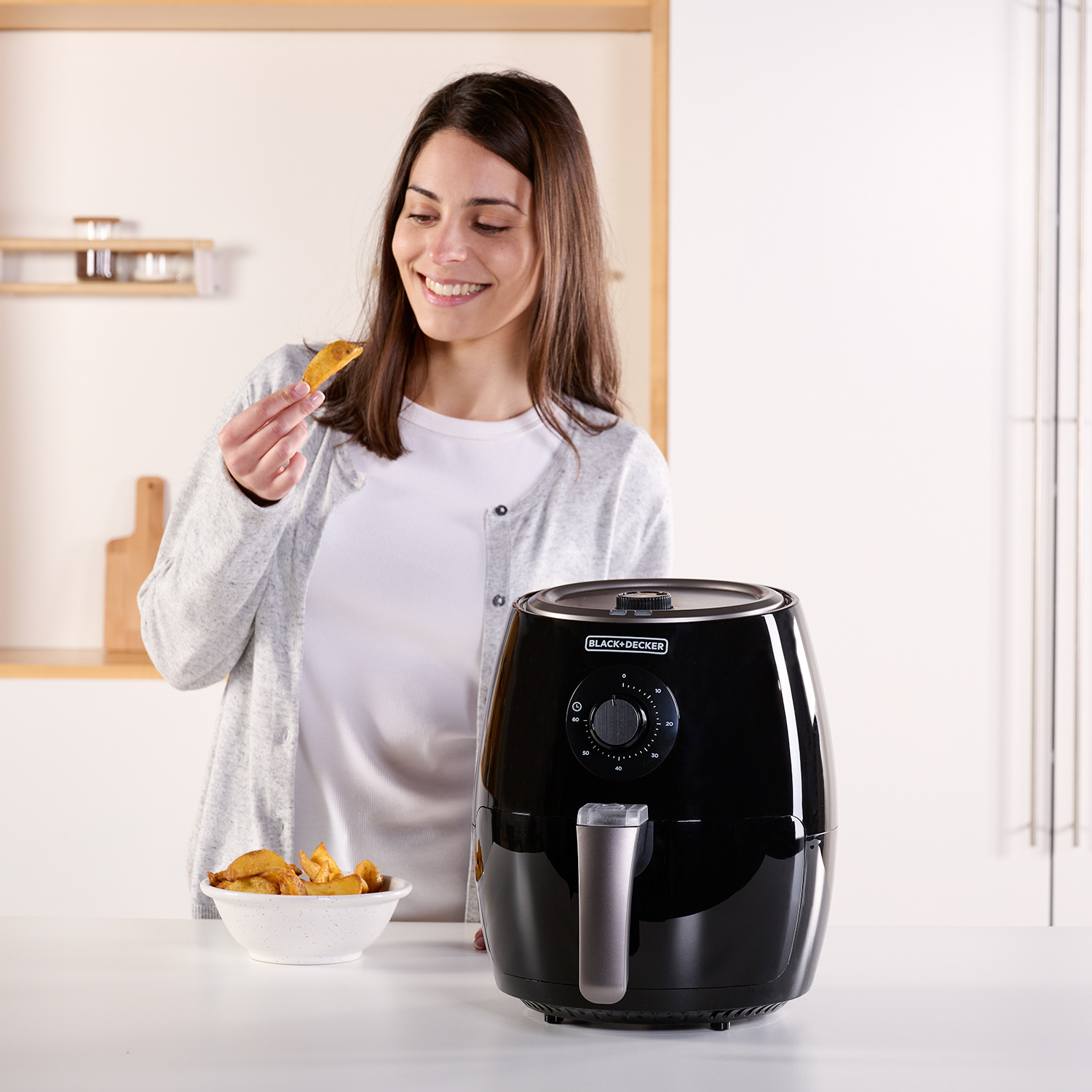 BLACK+DECKER BXAF2500E 2,5L Heißluftfritteuse HEISSLUFTFRITEUSE Watt 1500W 1,500 Schwarz