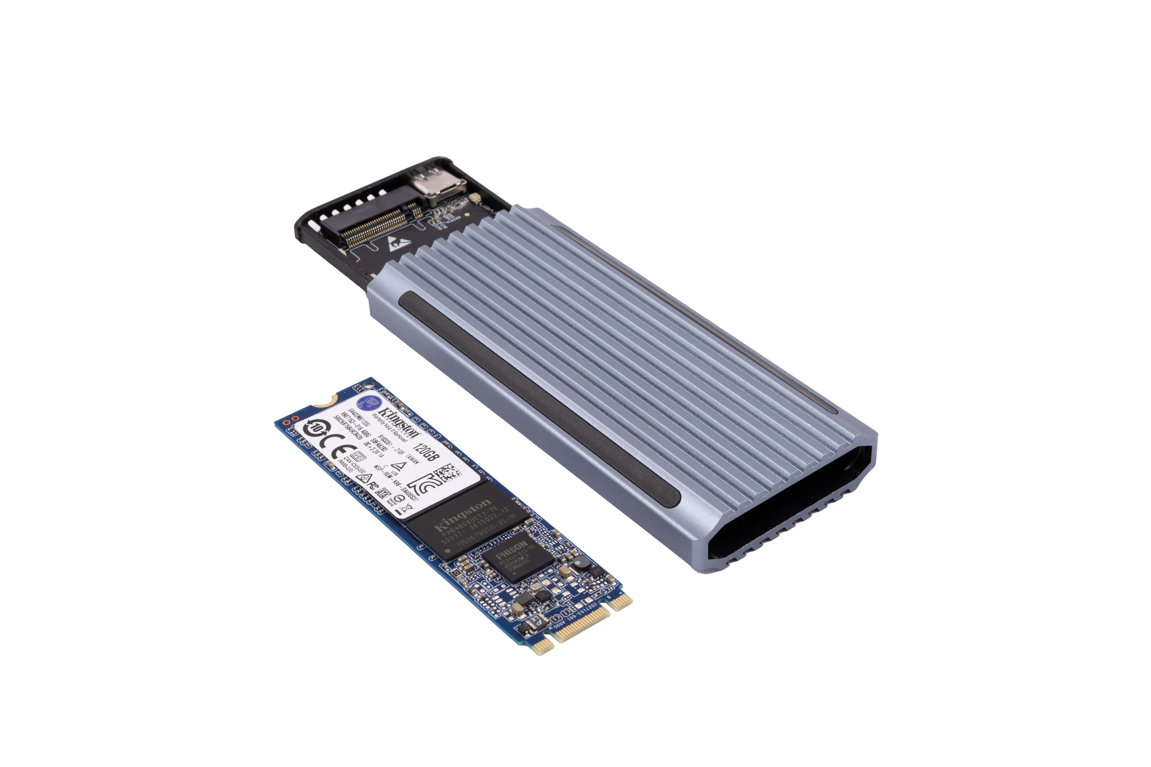Kit de carcasa SSD con una SSD. La carcasa es plateada y la SSD es azul.