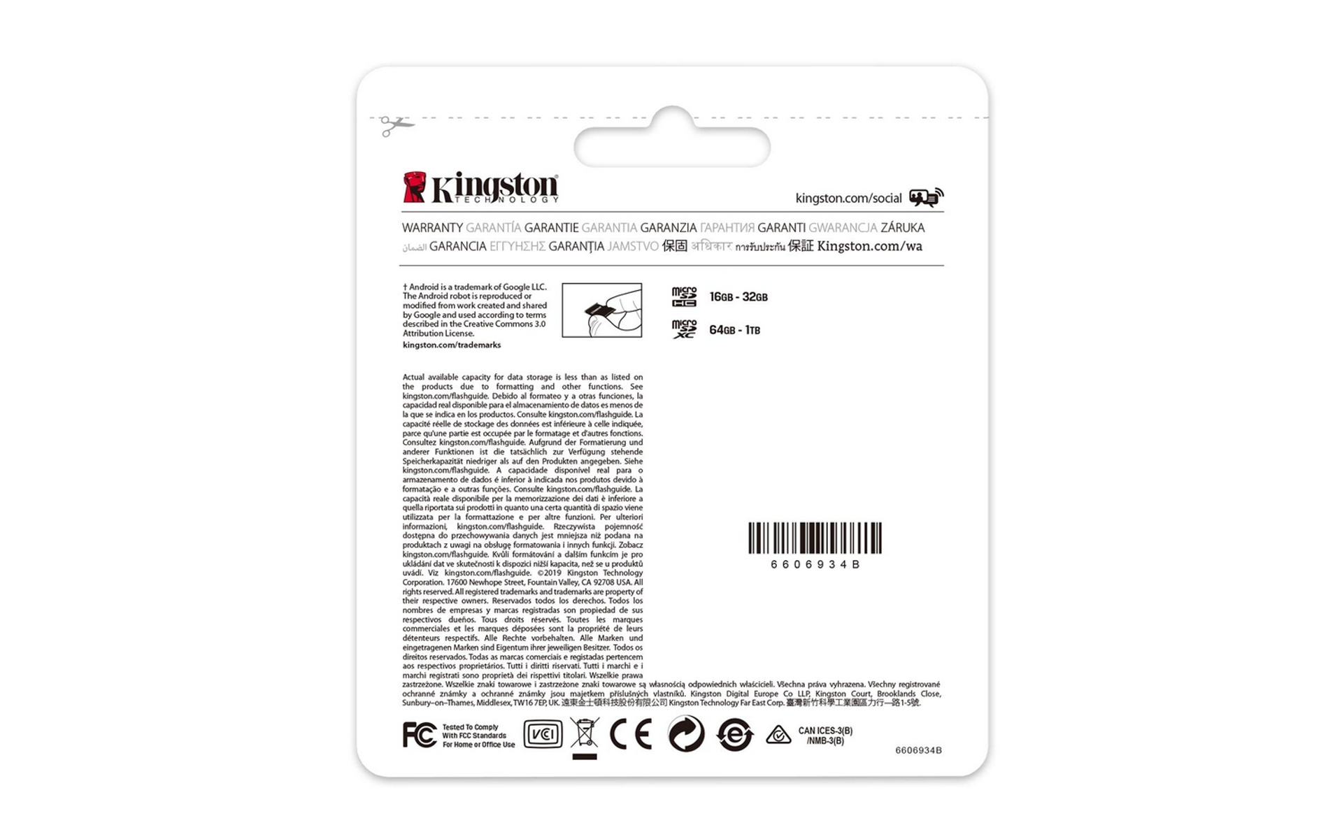 Parte posterior de un dispositivo de almacenamiento de datos Kingston. Texto en varios idiomas y un código QR.
