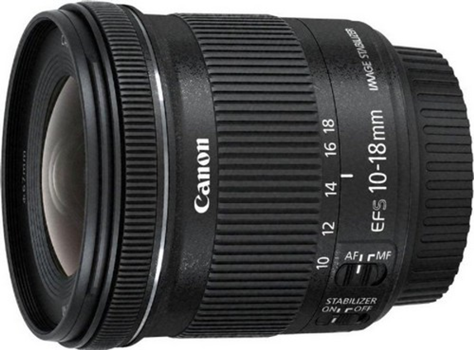 Obiektyw Canon EFS 10-18mm. Czarny z białym logo Canon. Widoczny pierścień ostrości i oznaczenia zoomu.