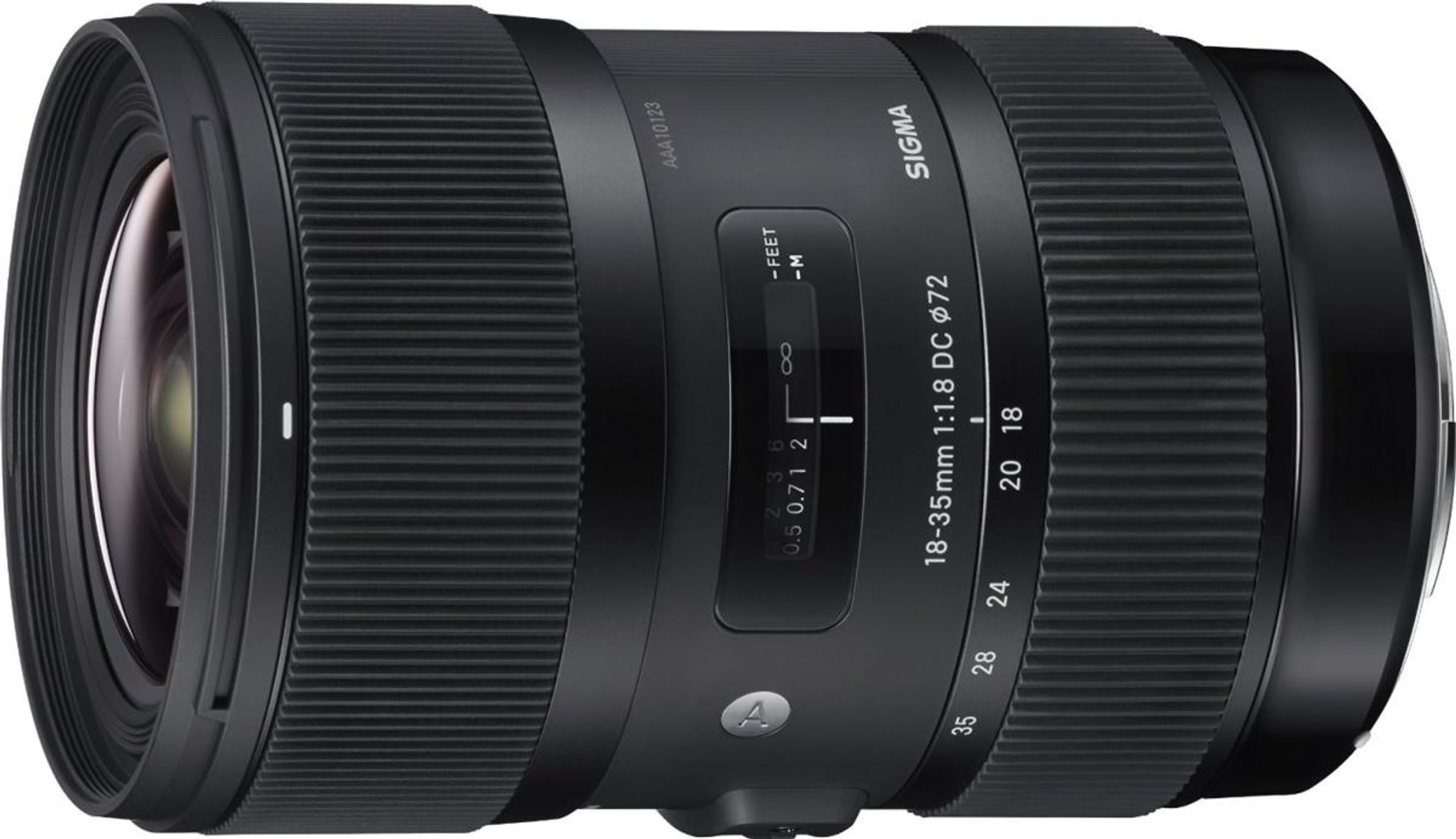 Schwarzes Sigma 18-35mm Objektiv mit Fokus- und Zoomringen und einer Entfernungsskala.