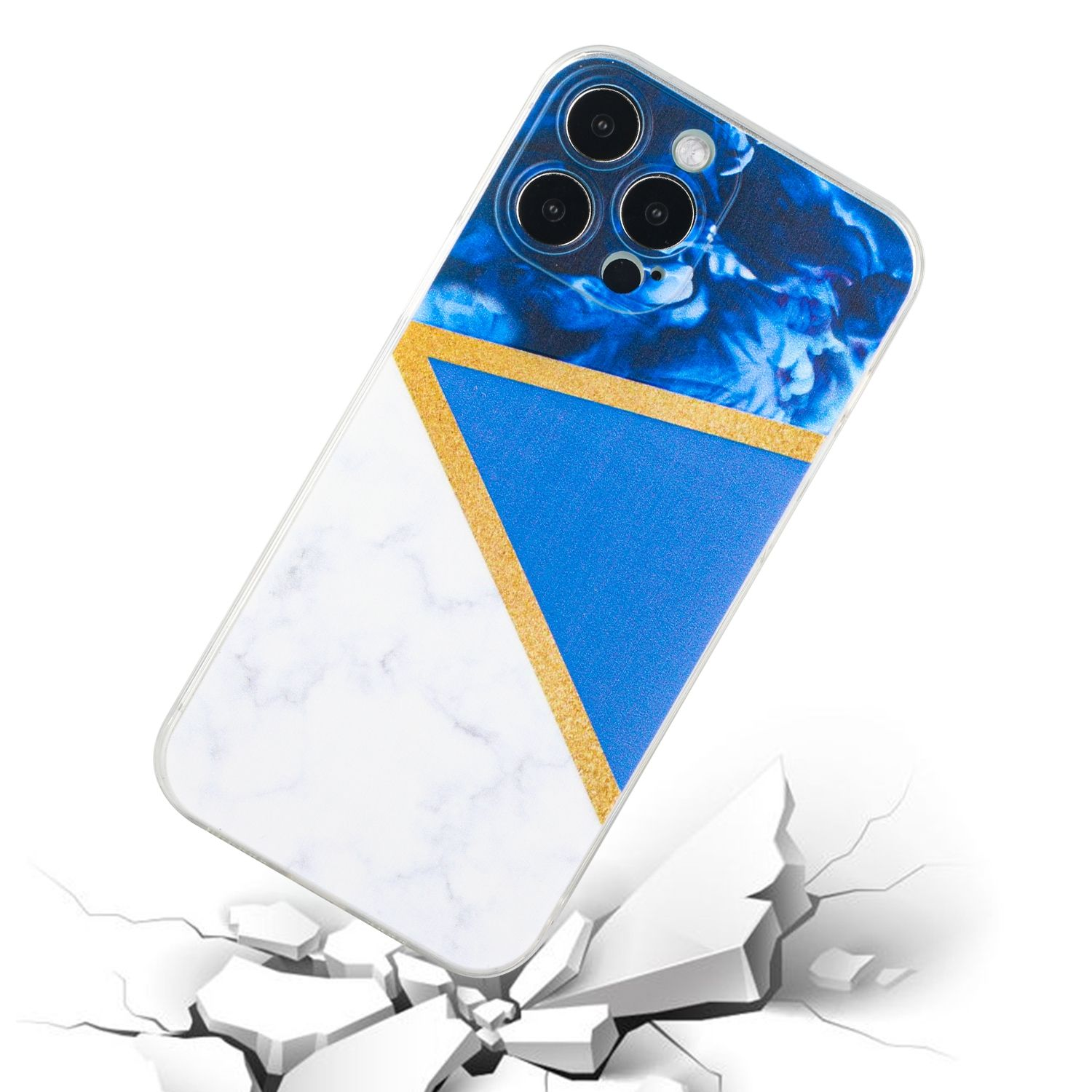 Eine Handyhülle mit blauem, goldenem und weißem geometrischem Design, schräge Ansicht. Rissige Oberfläche unten.