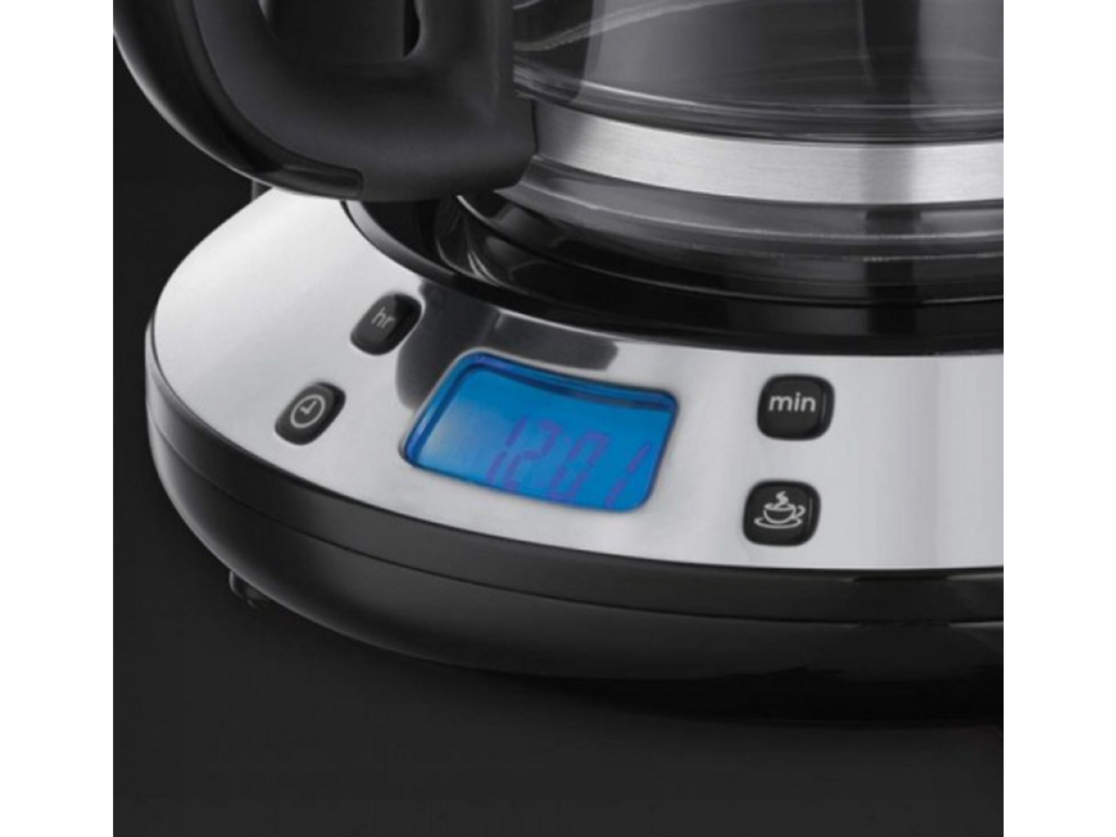 Zbliżenie panelu sterowania ekspresu do kawy, pokazujące cyfrowy wyświetlacz i kilka przycisków.