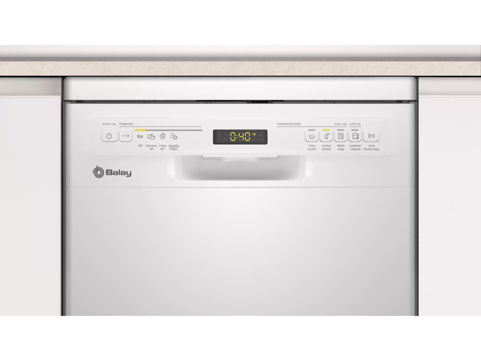 Un panel de control de lavavajillas Balay blanco, que muestra opciones de programa y un temporizador digital.