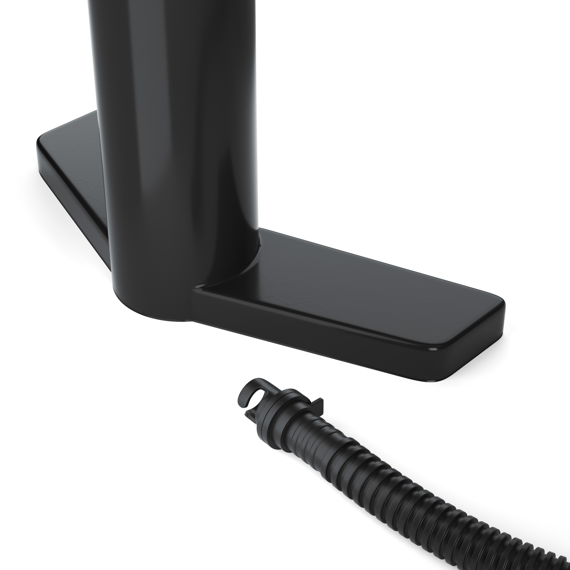 Schwarze Luftpumpe mit Schlauch nach rechts. Die Pumpe steht auf weißem Untergrund.