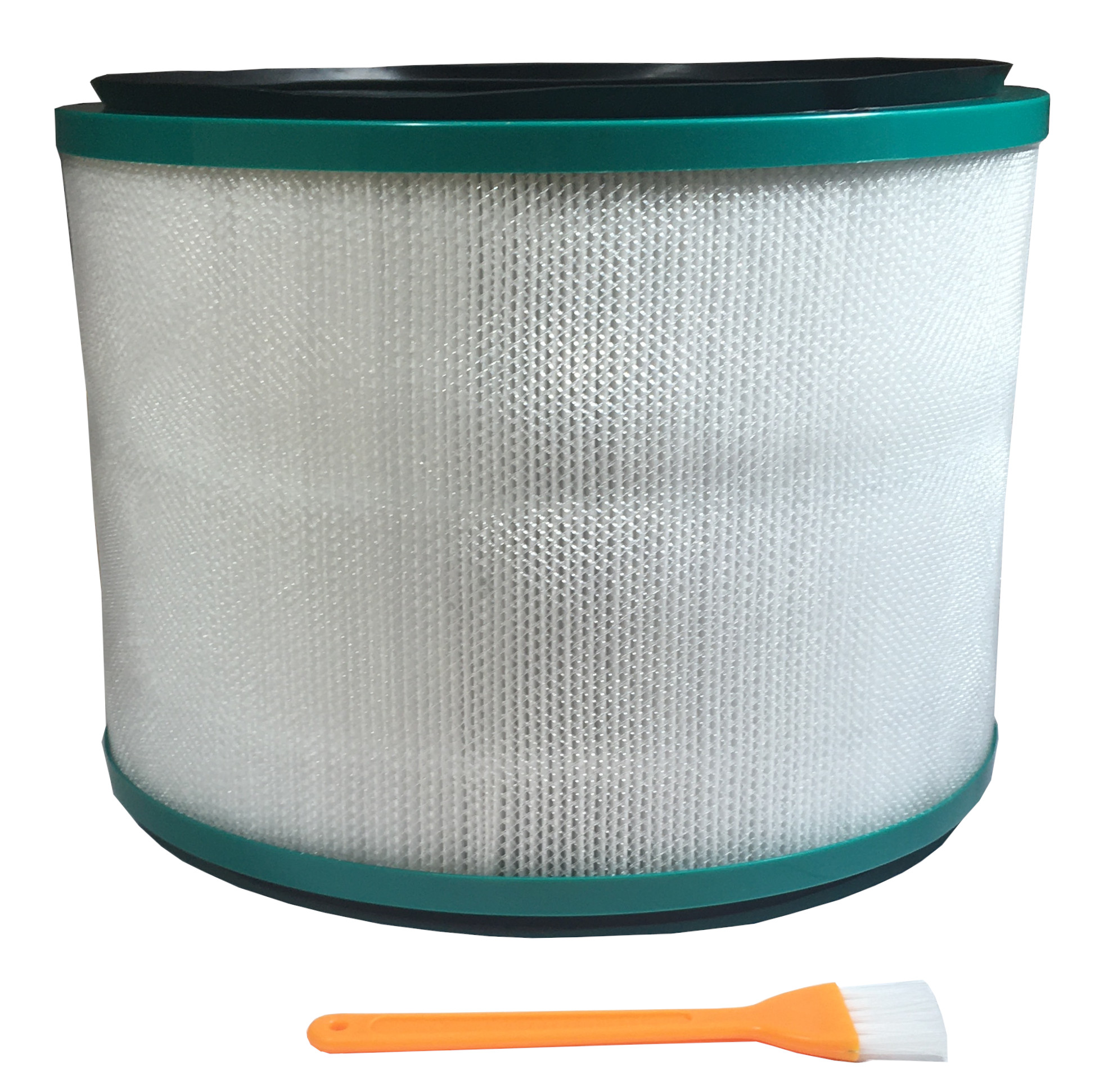Weißer Luftfilter mit grüner Umrandung und einer kleinen orangefarbenen Bürste, isoliert auf weißem Hintergrund.