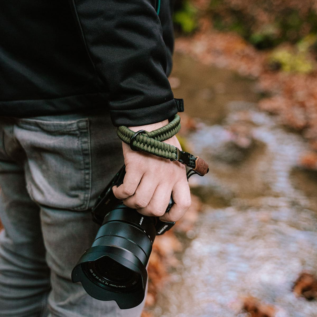 C-ROPE THE CLAW, Kamera, Fujifilm, passend & grün, Olive, Panasonic, Spiegelreflexkameras System- Canon, für Sony, (Für Leica Military für Schnellverschluss, Paracord, geeignet) Oliv handgeflochten, Olympus, Handschlaufe Nikon, alle