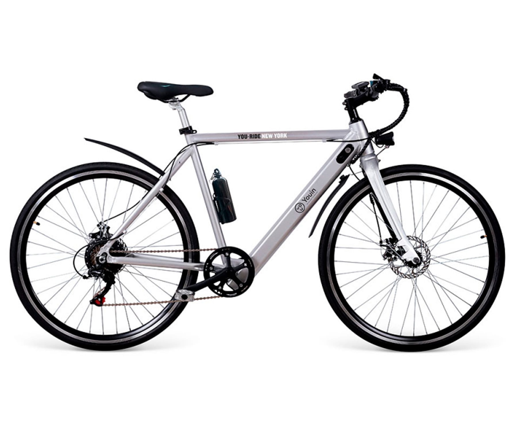 Bicicleta plateada con neumáticos negros, texto You Ride New York.