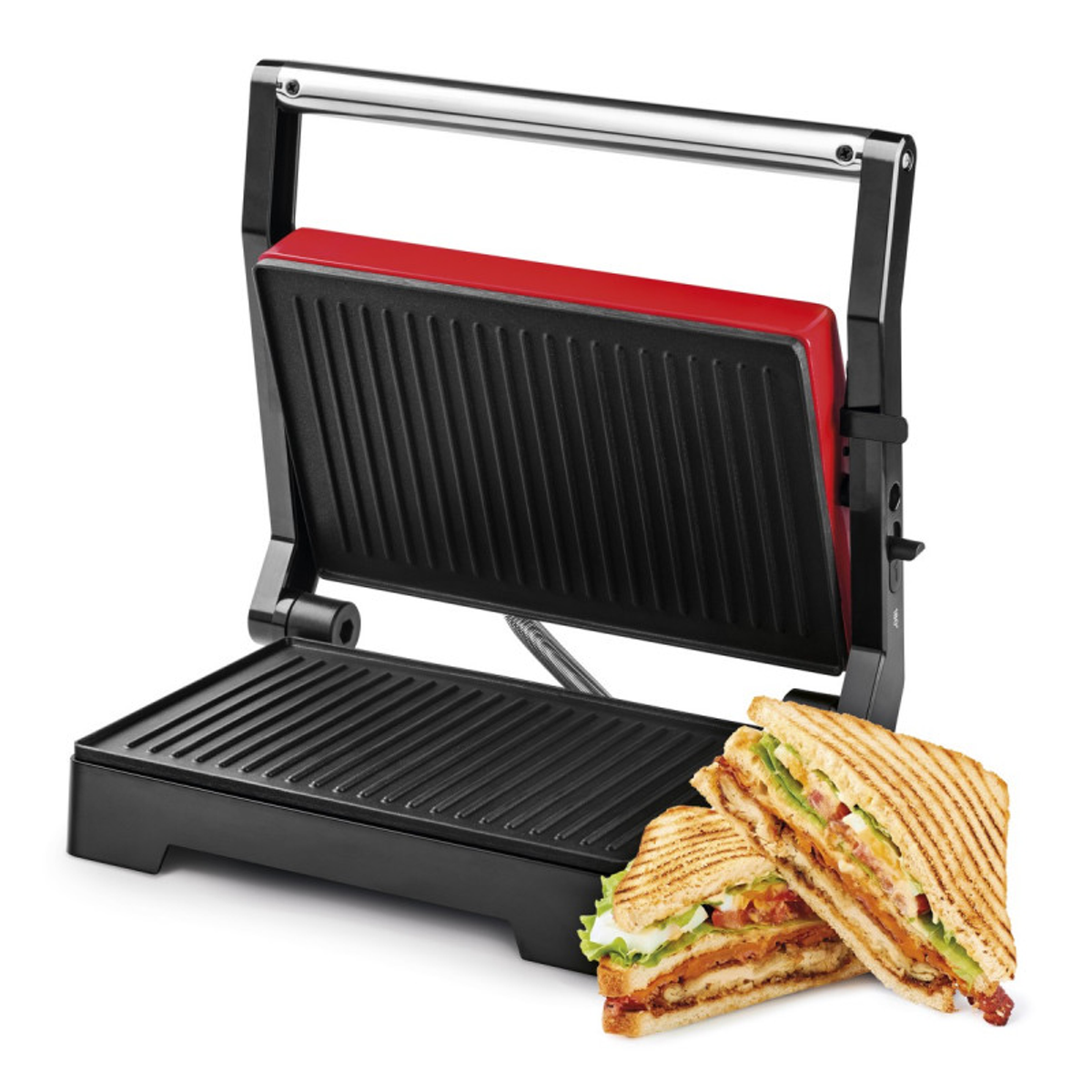 Prensa para sándwiches abierta con sándwiches y un interior rojo, exterior negro.
