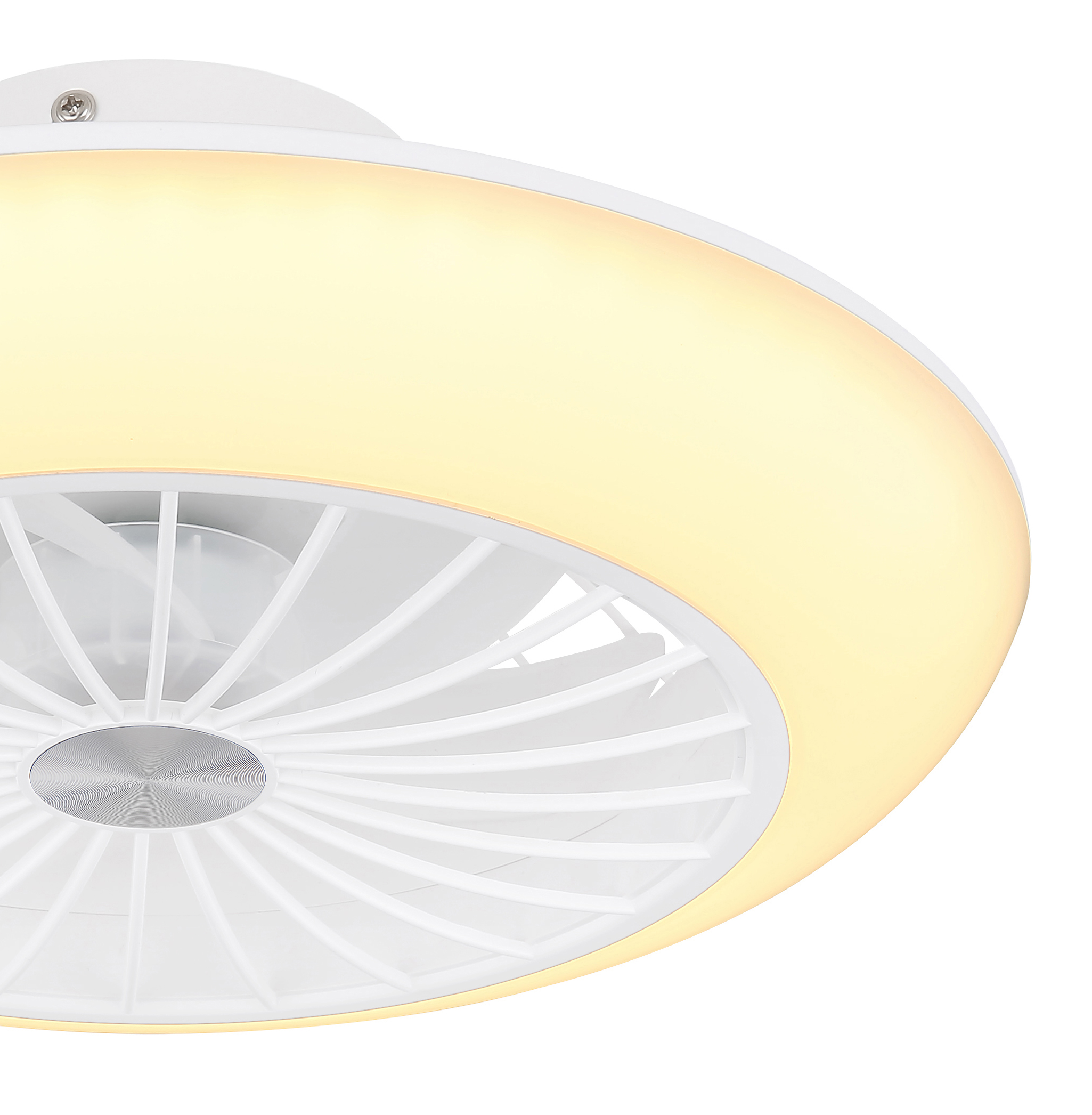 Ein weißer Deckenventilator mit einem leuchtenden Lichtring. Die Lüfterflügel sind weiß.