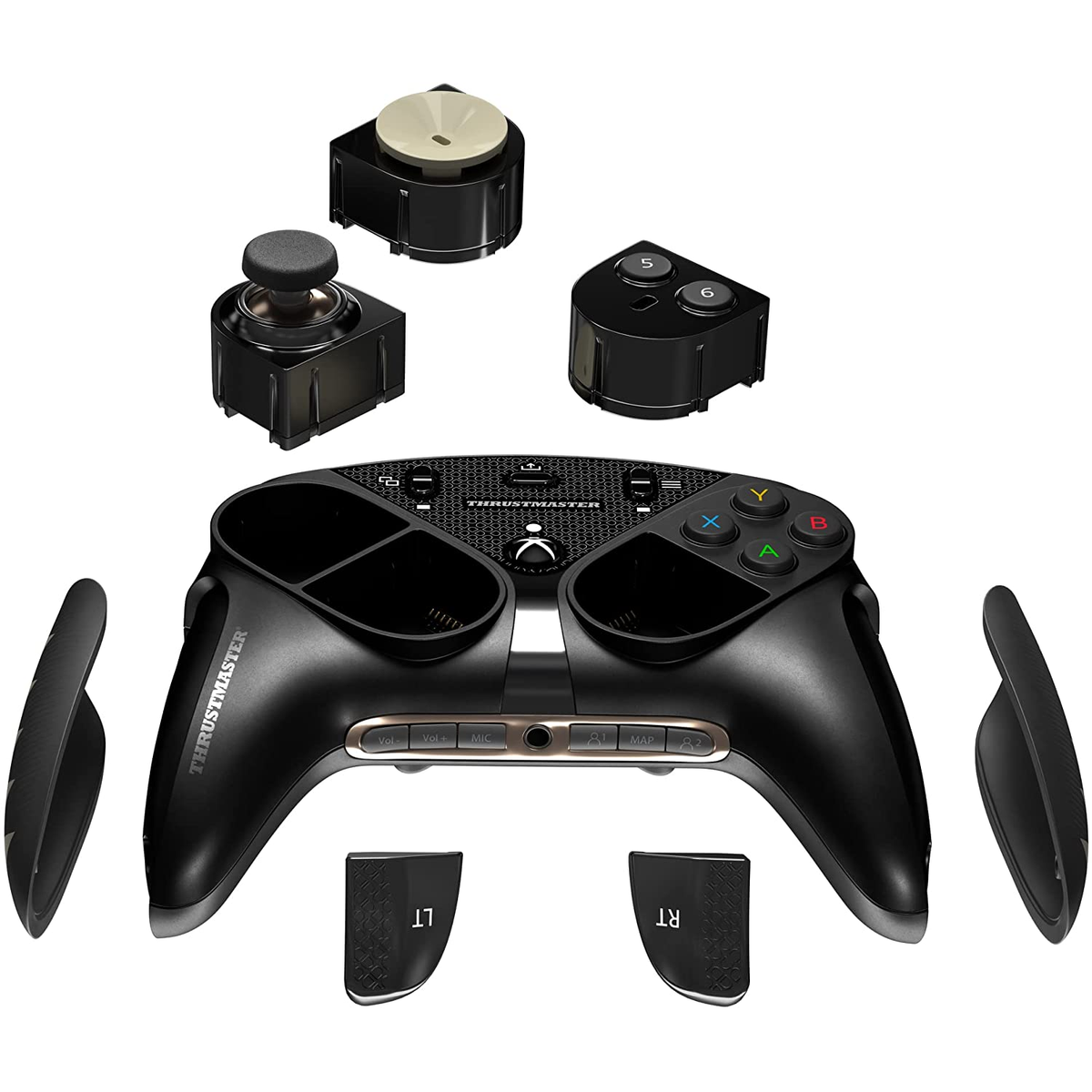 Controller di gioco nero, smontato, con parti aggiuntive. Sfondo: bianco.