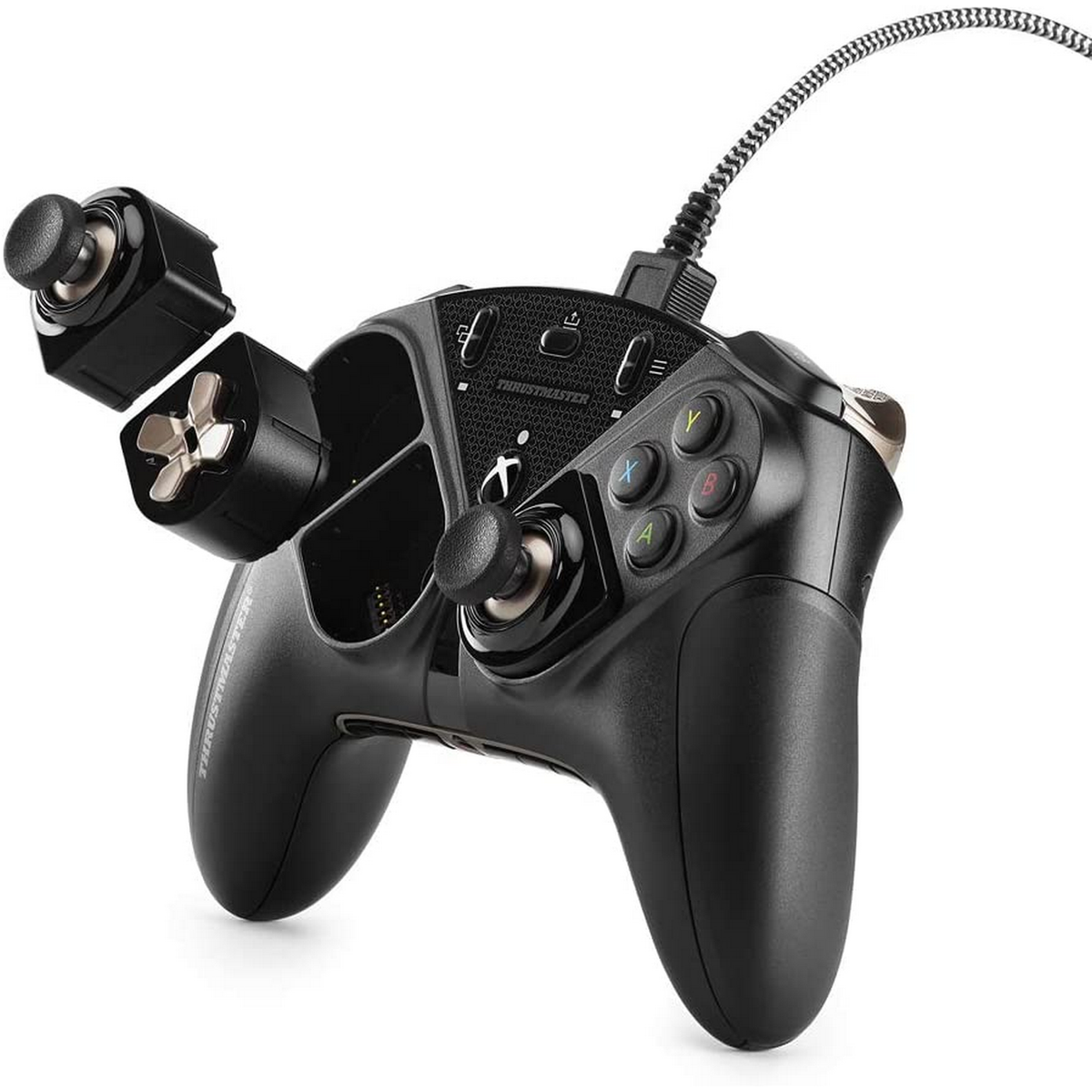 Controller di gioco nero con più pulsanti, joystick e un componente staccabile.