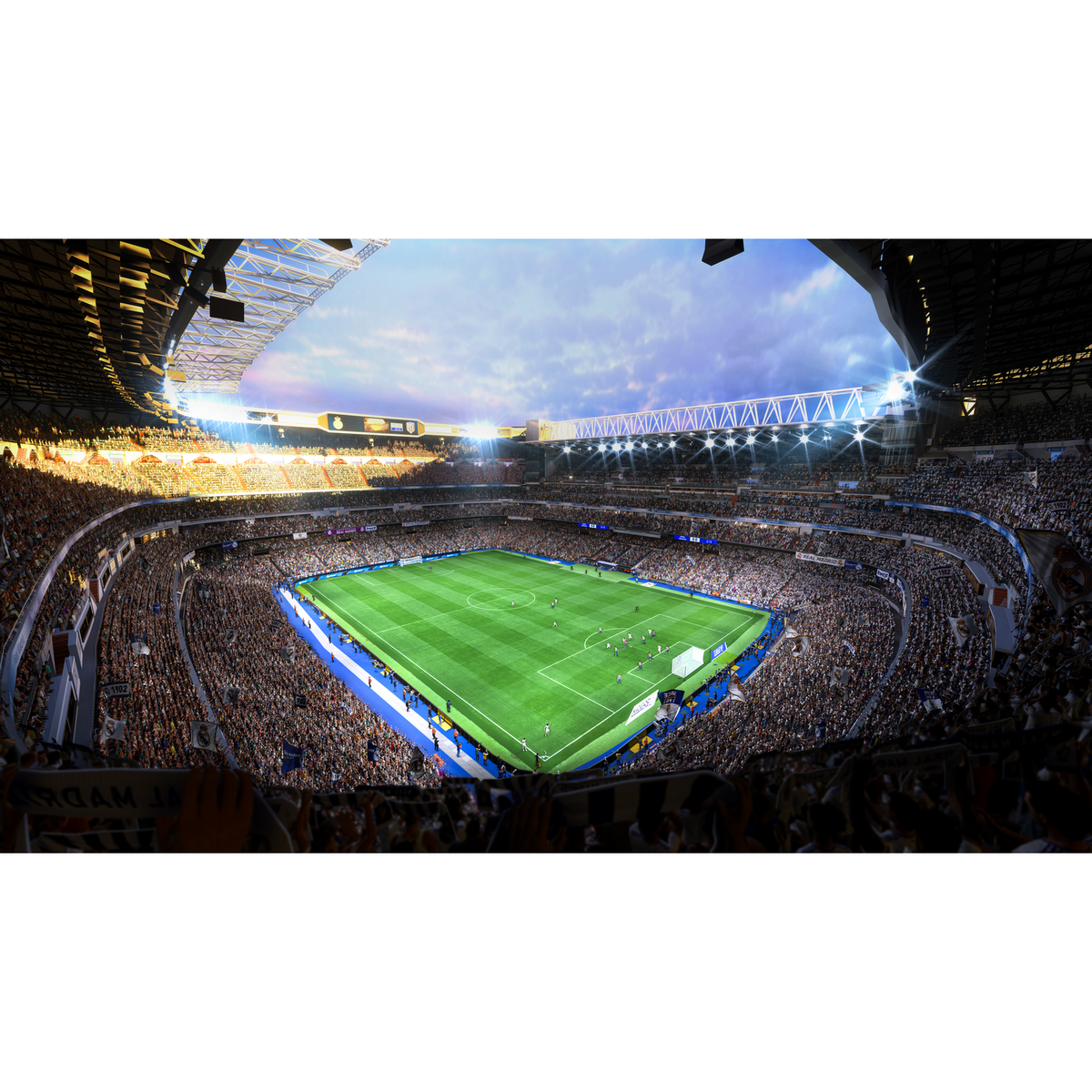 Toma amplia de un estadio lleno durante un partido de fútbol. Campo verde, cielo azul.
