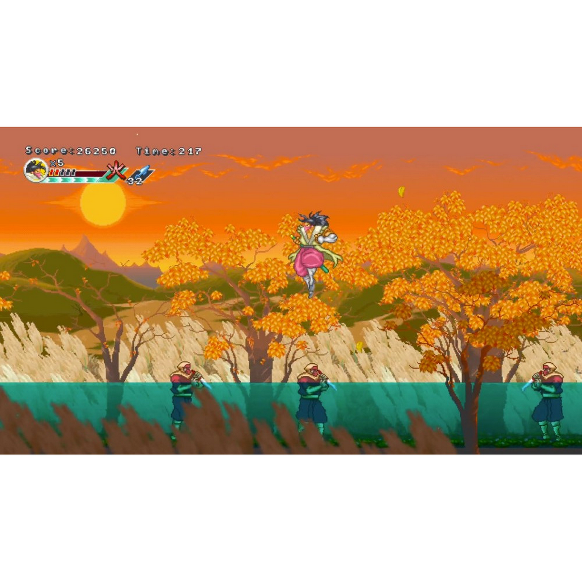 Schermo di un videogioco. Una donna in rosa e verde sta saltando. Tre uomini puntano le armi.