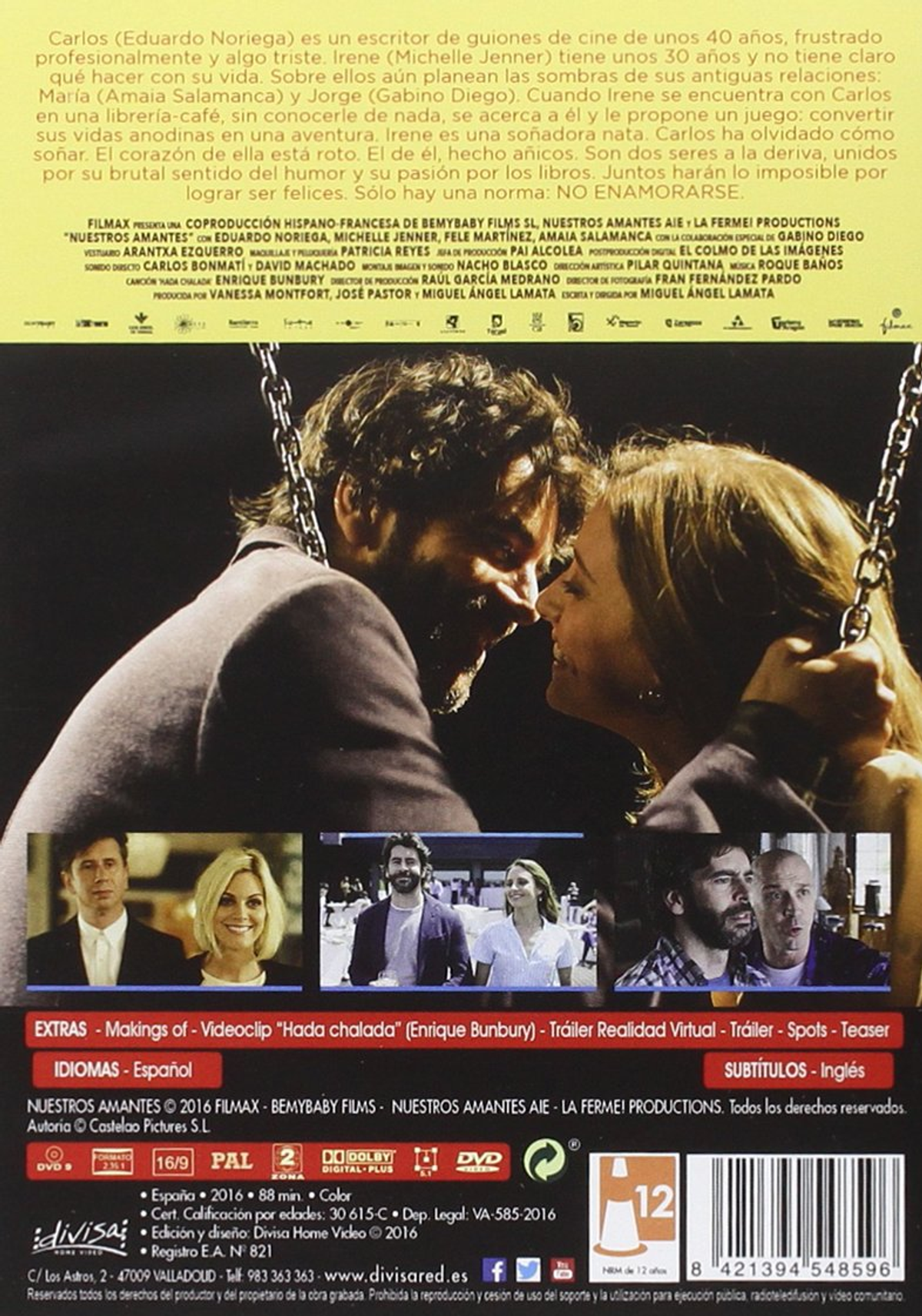 Caja DVD de Nos Amantes. Una pareja besándose en un columpio. Otras personas al fondo.