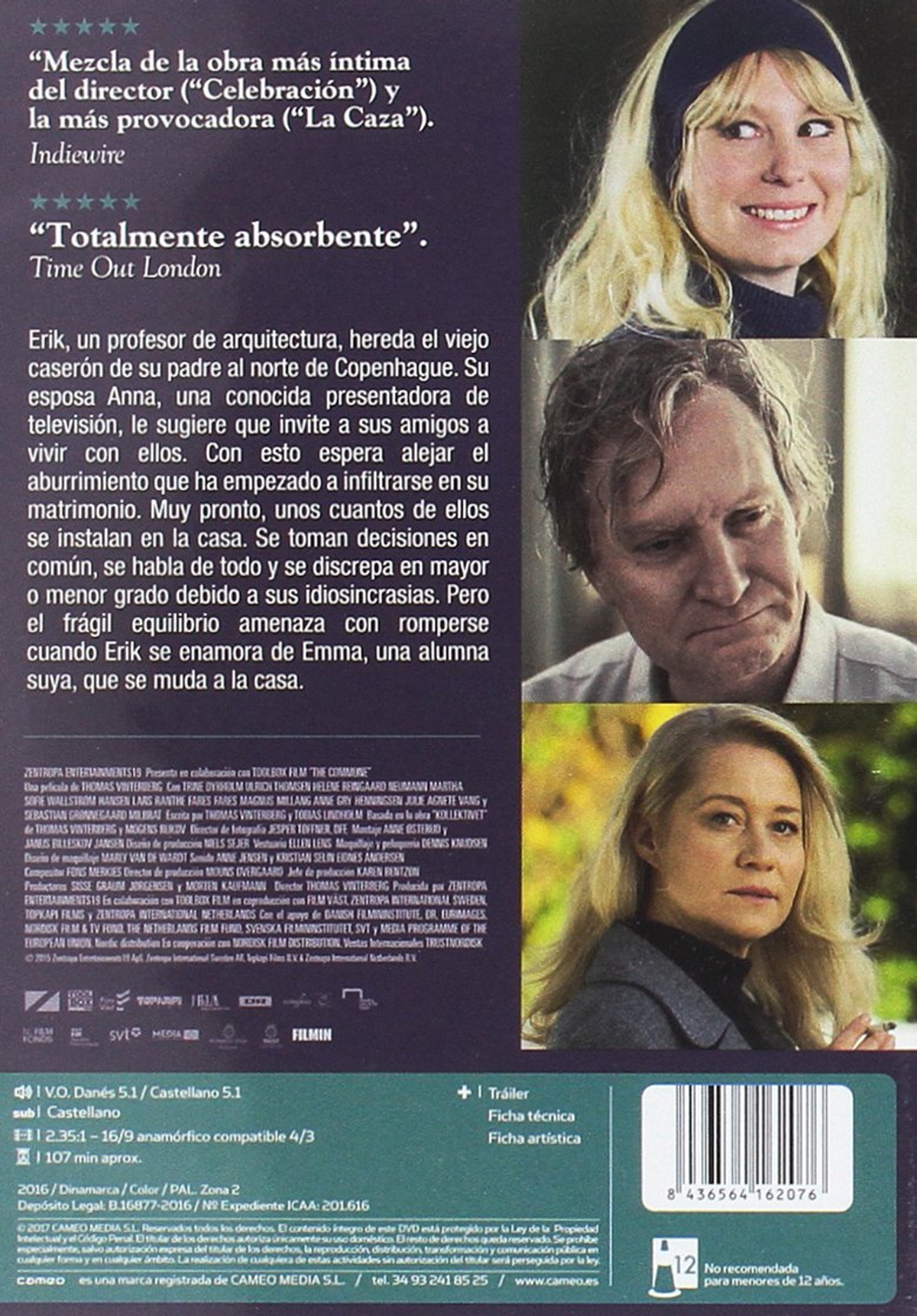 Parte trasera de un DVD con tres personas en el encuadre. Una mujer y dos hombres.