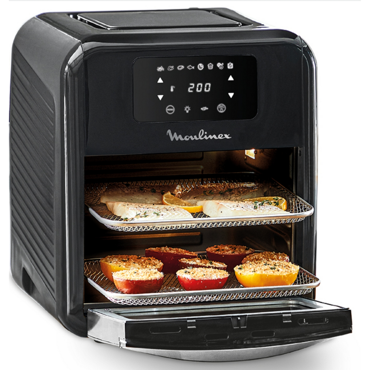 Zwarte airfryer. Binnenin zijn er twee niveaus met voedsel. Het display toont instellingen.