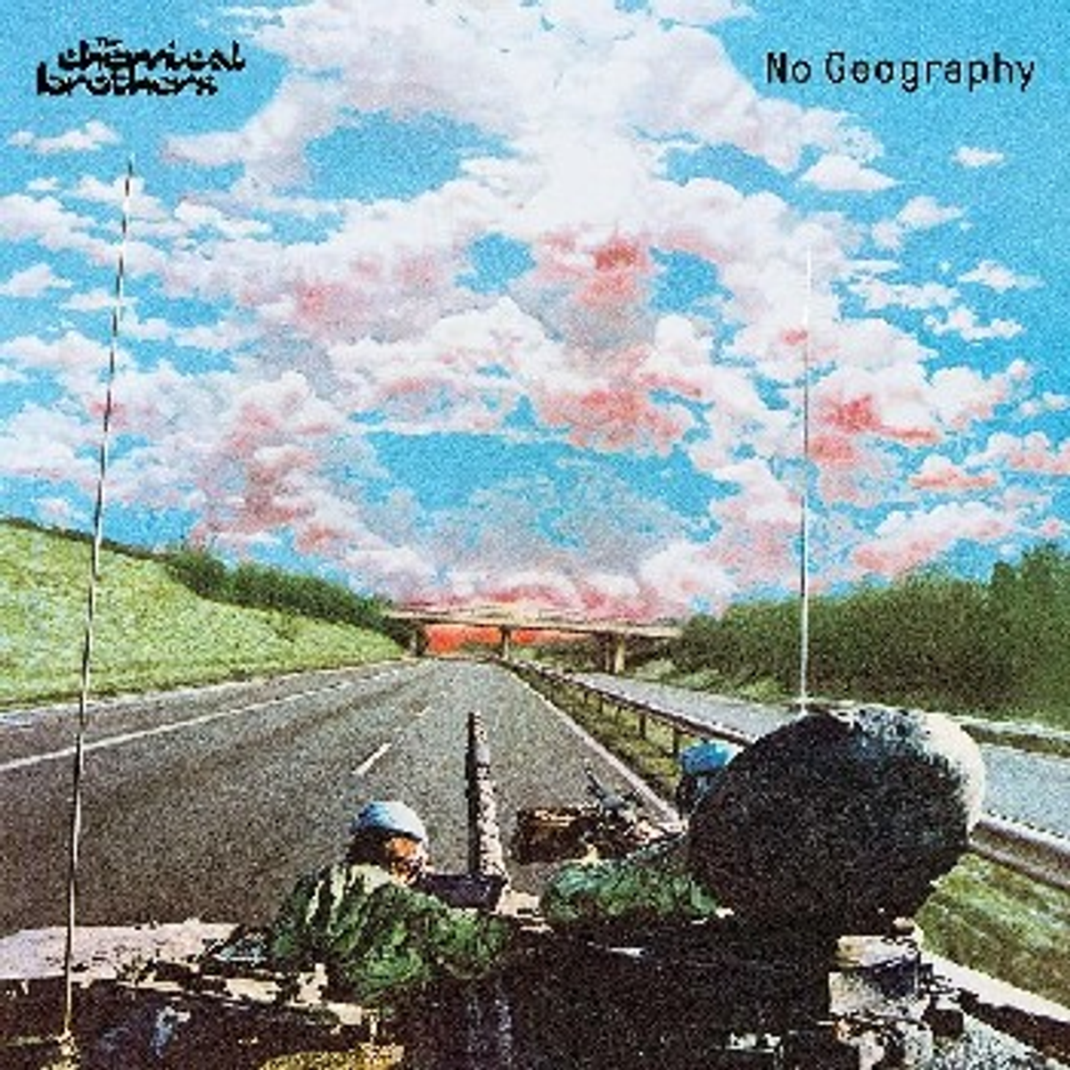 Albumhoes, The Chemical Brothers, No Geography, weg, lucht en militair voertuig.