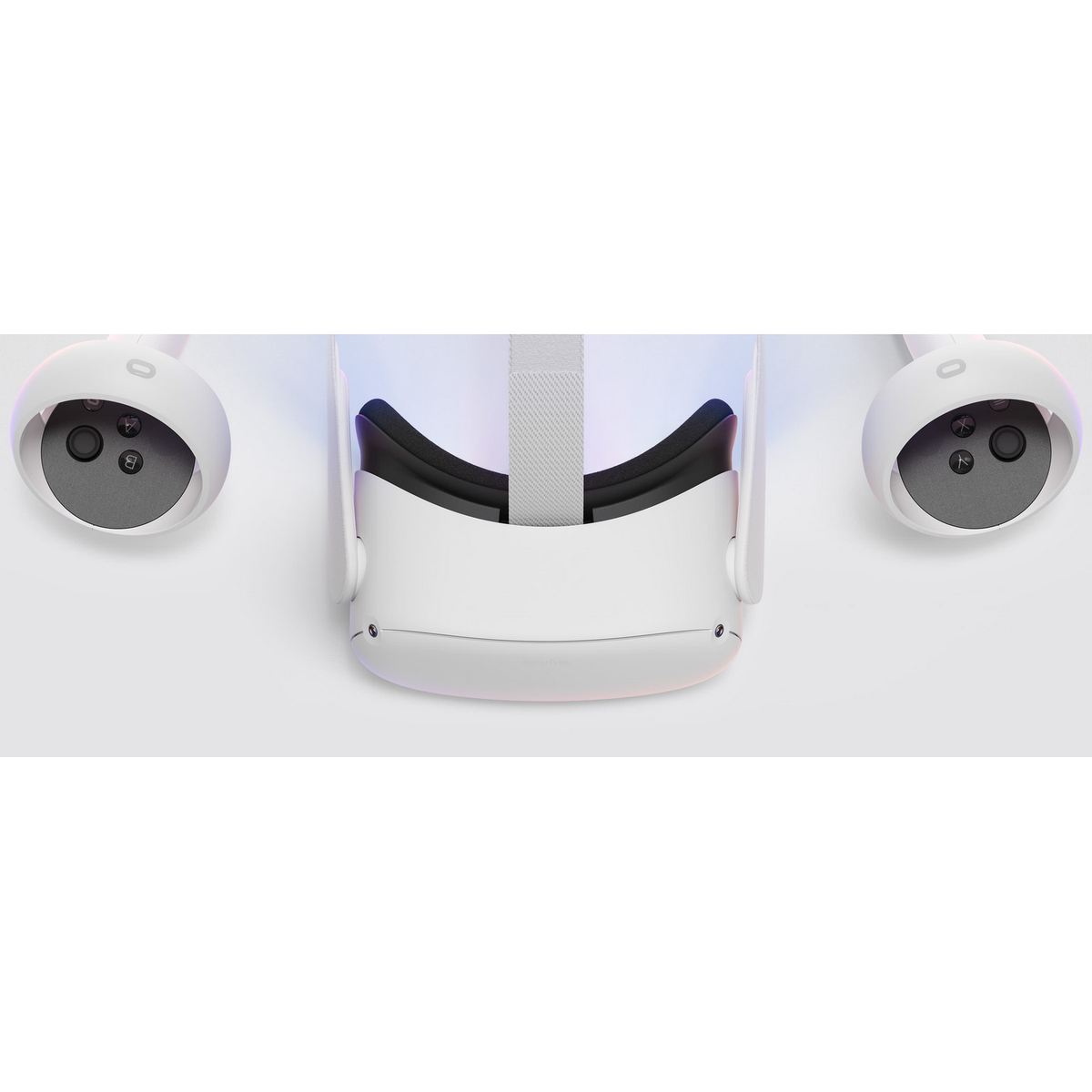 Auriculares VR blancos con dos controladores, sobre un fondo blanco.