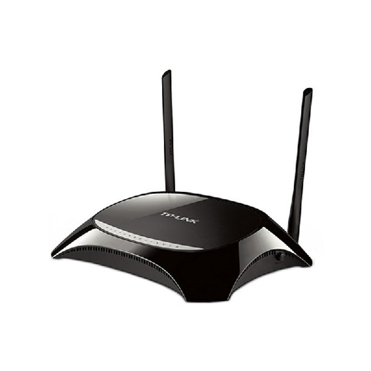 Router TP-Link nero con due antenne su sfondo bianco, vista angolata.